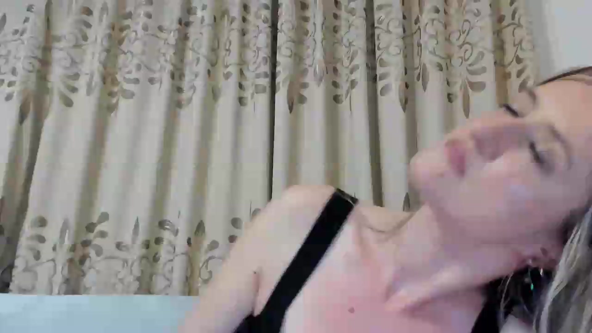 Gallery image thumbnail from BestDream's myfreecams stream on, 08/12/2026, 24:06 image 17 of 20