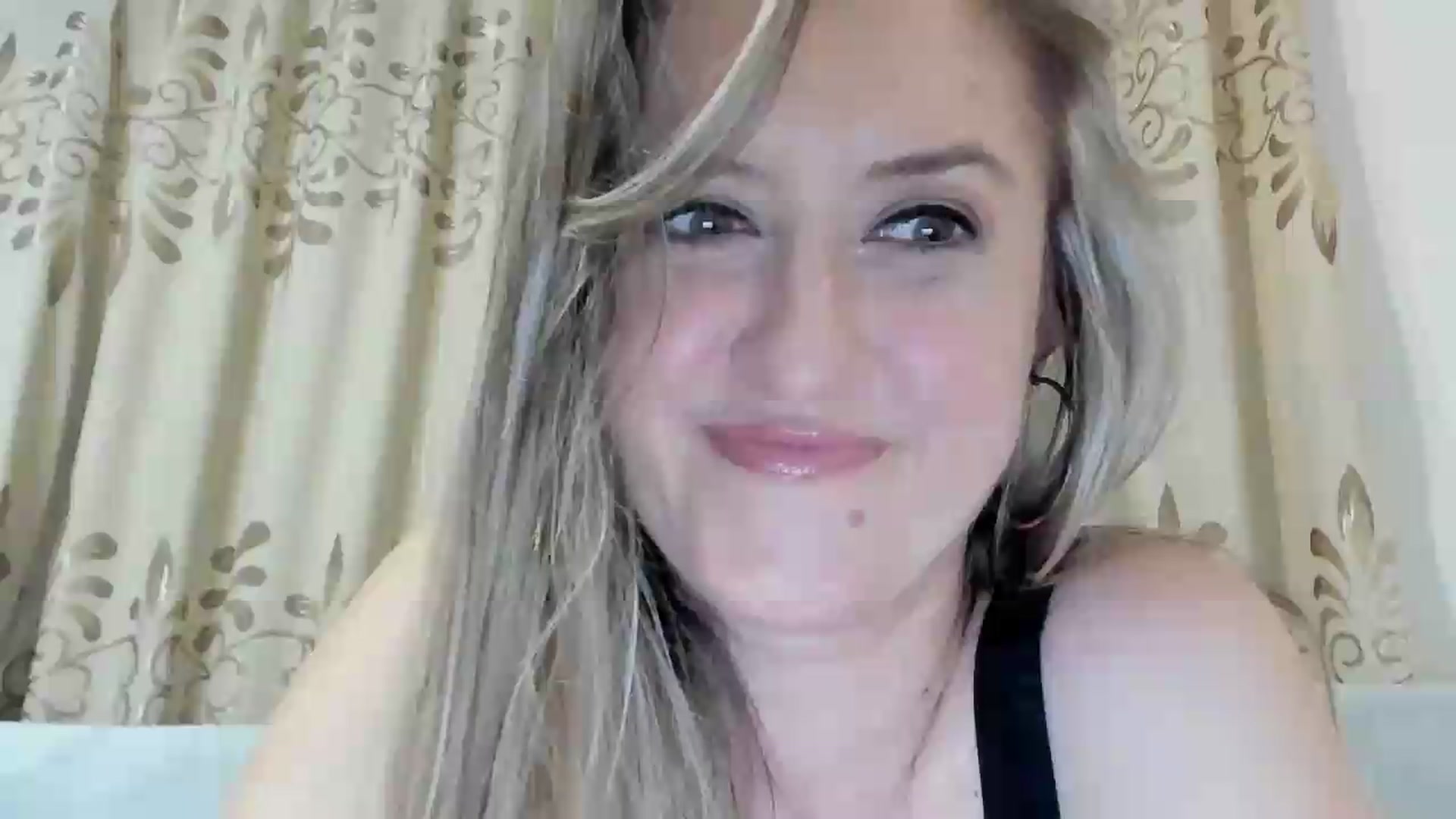 Gallery image thumbnail from BestDream's myfreecams stream on, 08/12/2026, 24:06 image 16 of 20