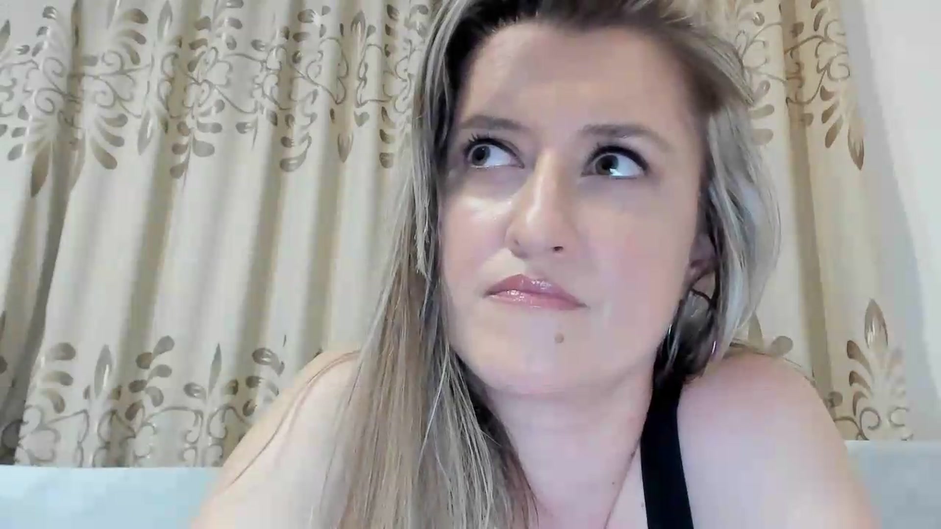 Gallery image thumbnail from BestDream's myfreecams stream on, 08/12/2026, 24:06 image 5 of 20