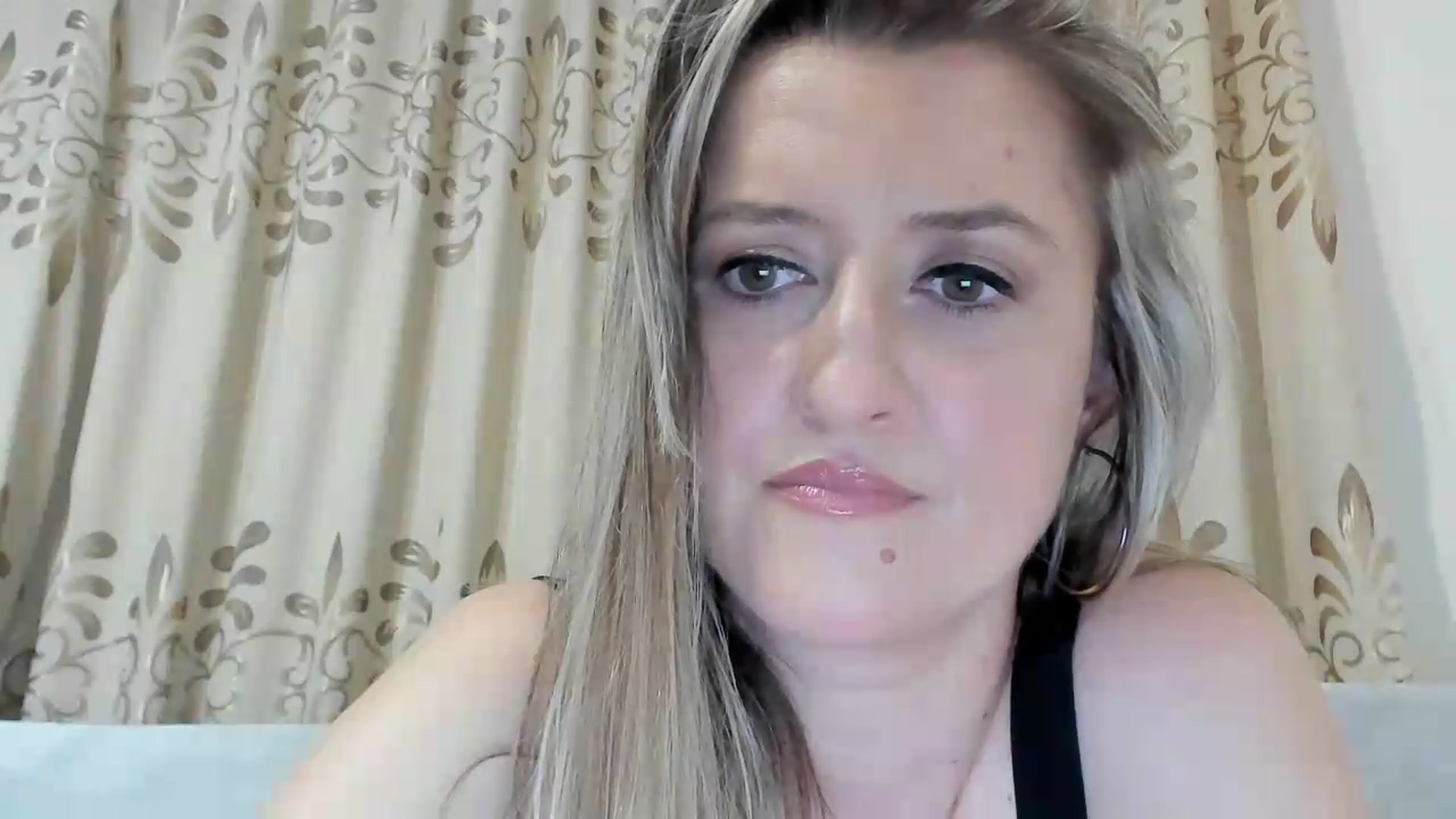 Gallery image thumbnail from BestDream's myfreecams stream on, 08/12/2026, 24:06 image 11 of 20