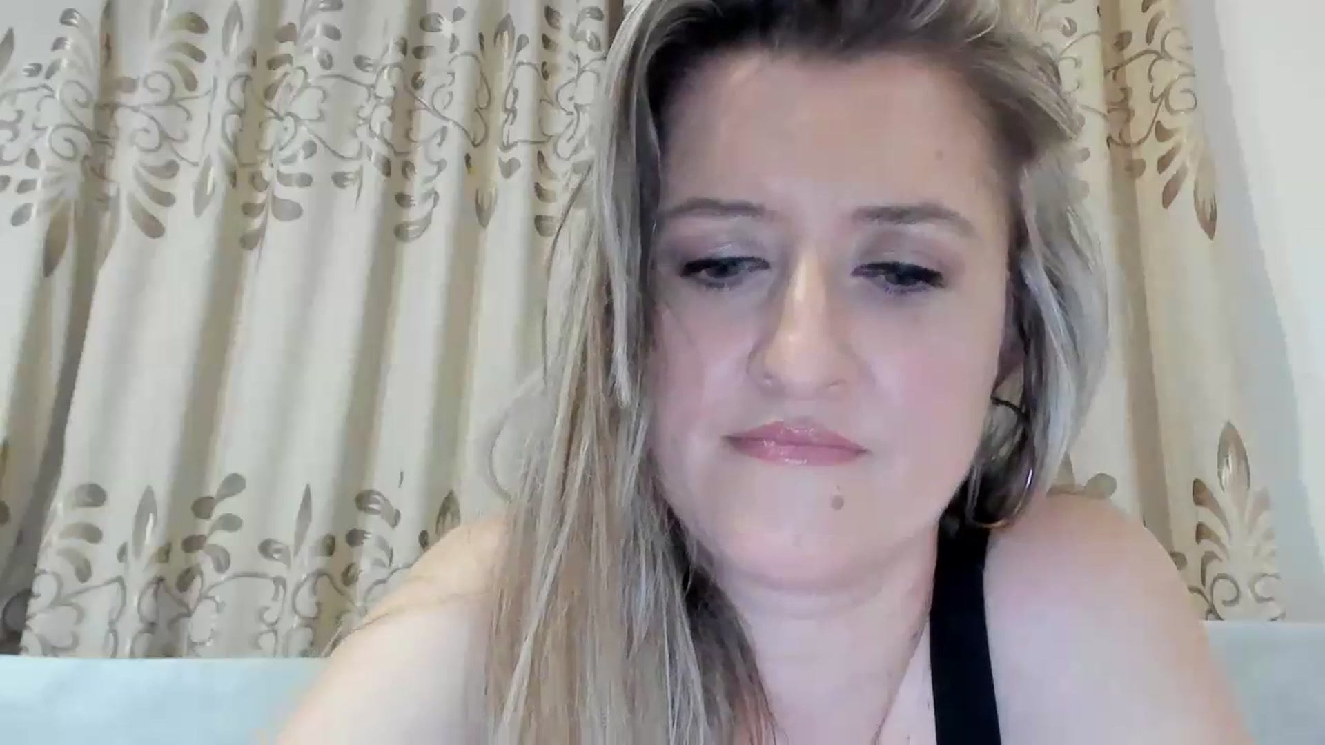 Gallery image thumbnail from BestDream's myfreecams stream on, 08/12/2026, 24:06 image 3 of 20