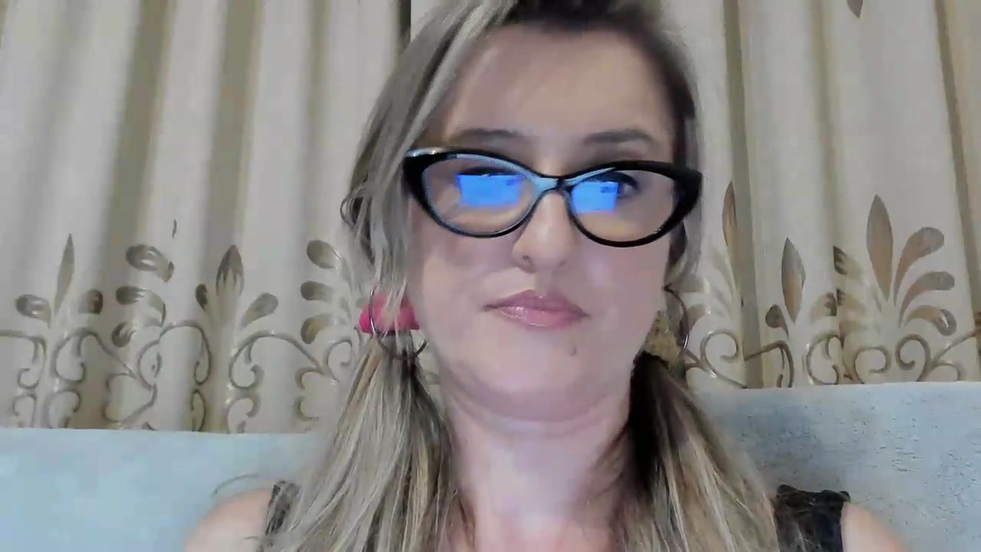 Gallery image thumbnail from BestDream's myfreecams stream on, 08/12/2026, 01:18 image 5 of 20
