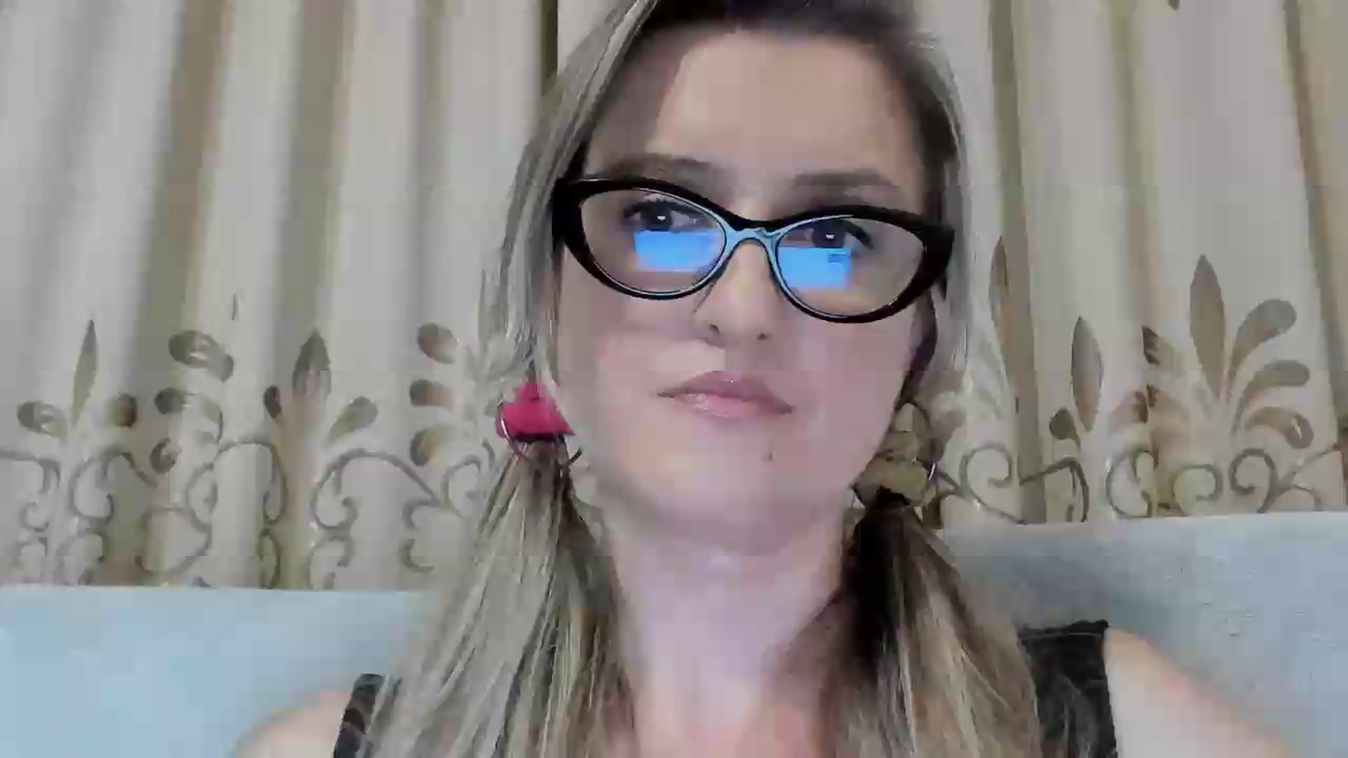 Gallery image thumbnail from BestDream's myfreecams stream on, 08/12/2026, 01:18 image 14 of 20