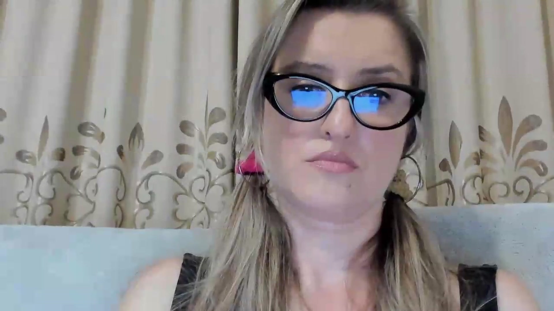 Gallery image thumbnail from BestDream's myfreecams stream on, 08/12/2026, 01:18 image 19 of 20