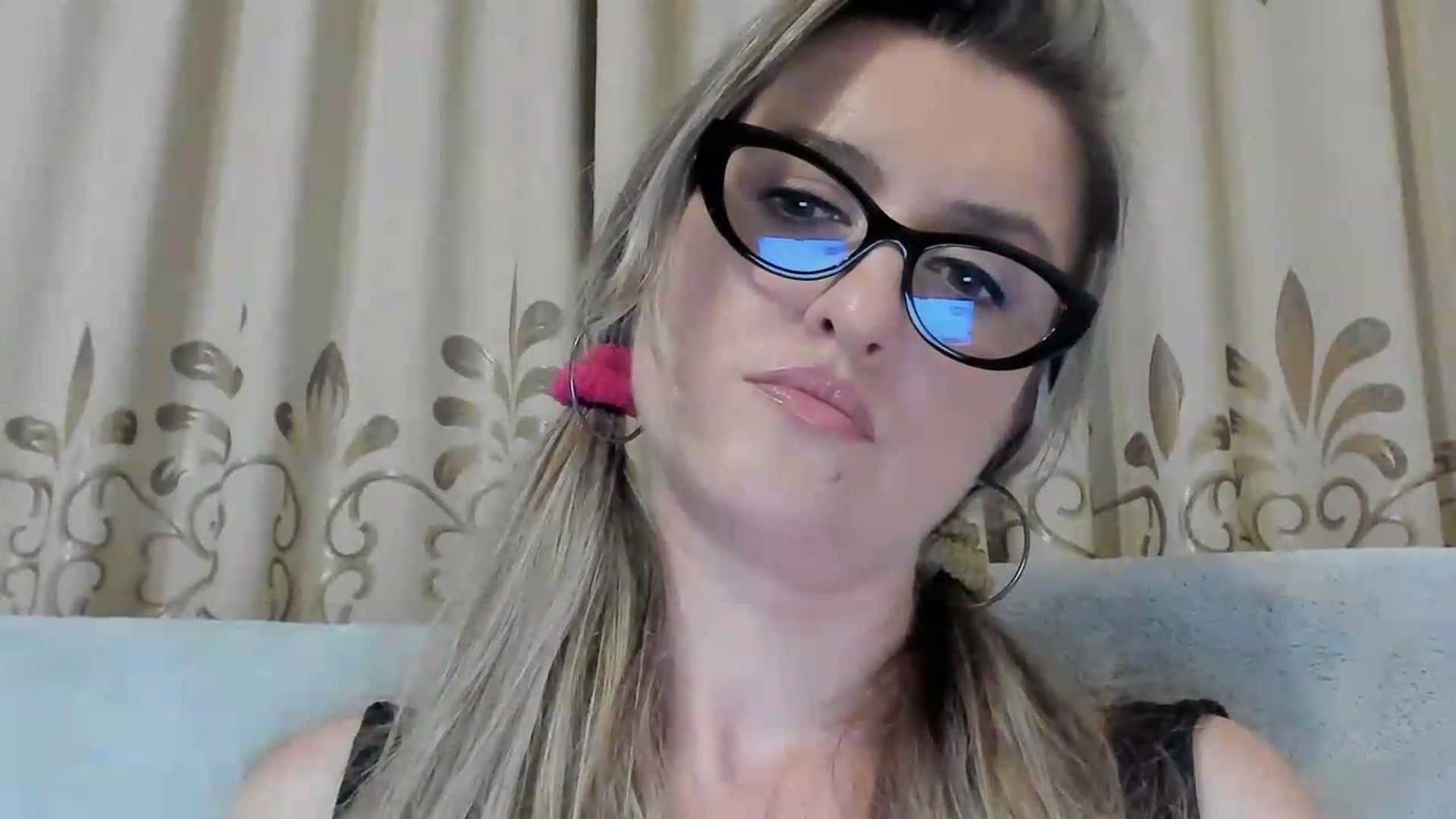 Gallery image thumbnail from BestDream's myfreecams stream on, 08/12/2026, 01:18 image 11 of 20
