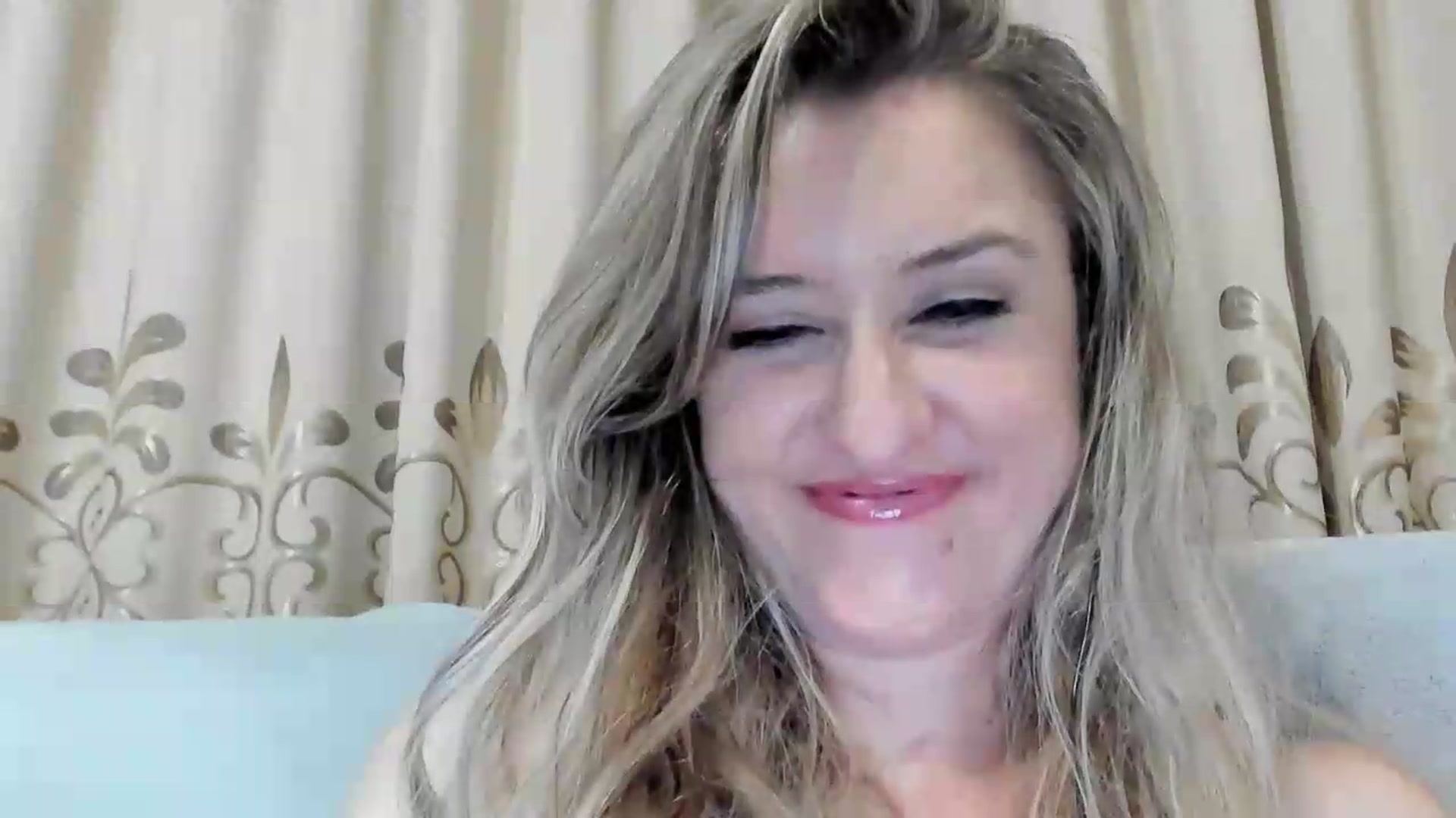 Gallery image thumbnail from BestDream's myfreecams stream on, 08/13/2026, 03:21 image 6 of 20