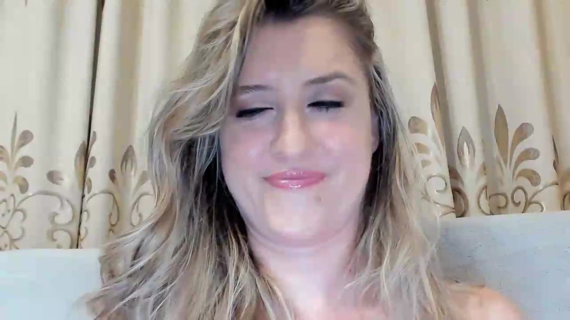 Gallery image thumbnail from BestDream's myfreecams stream on, 08/13/2026, 23:24 image 16 of 20