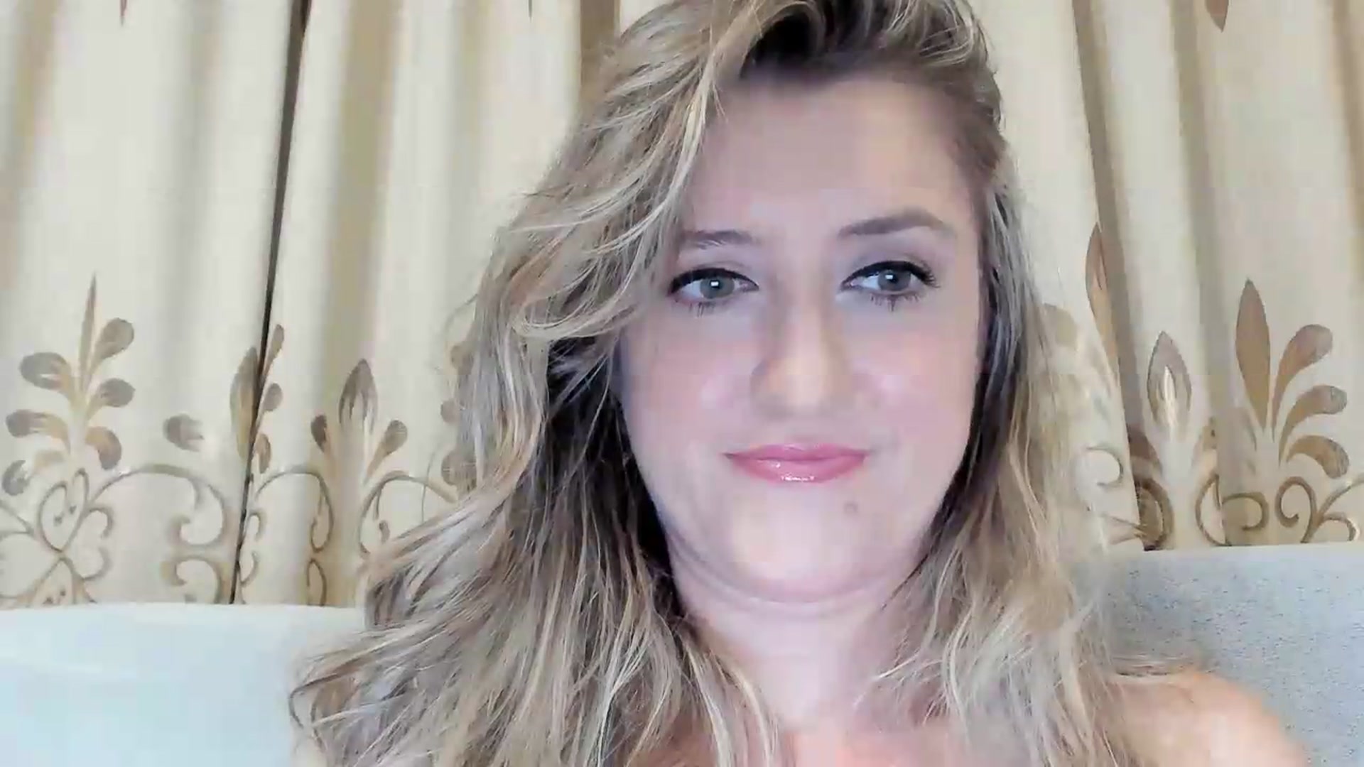 Gallery image thumbnail from BestDream's myfreecams stream on, 08/13/2026, 23:24 image 3 of 20