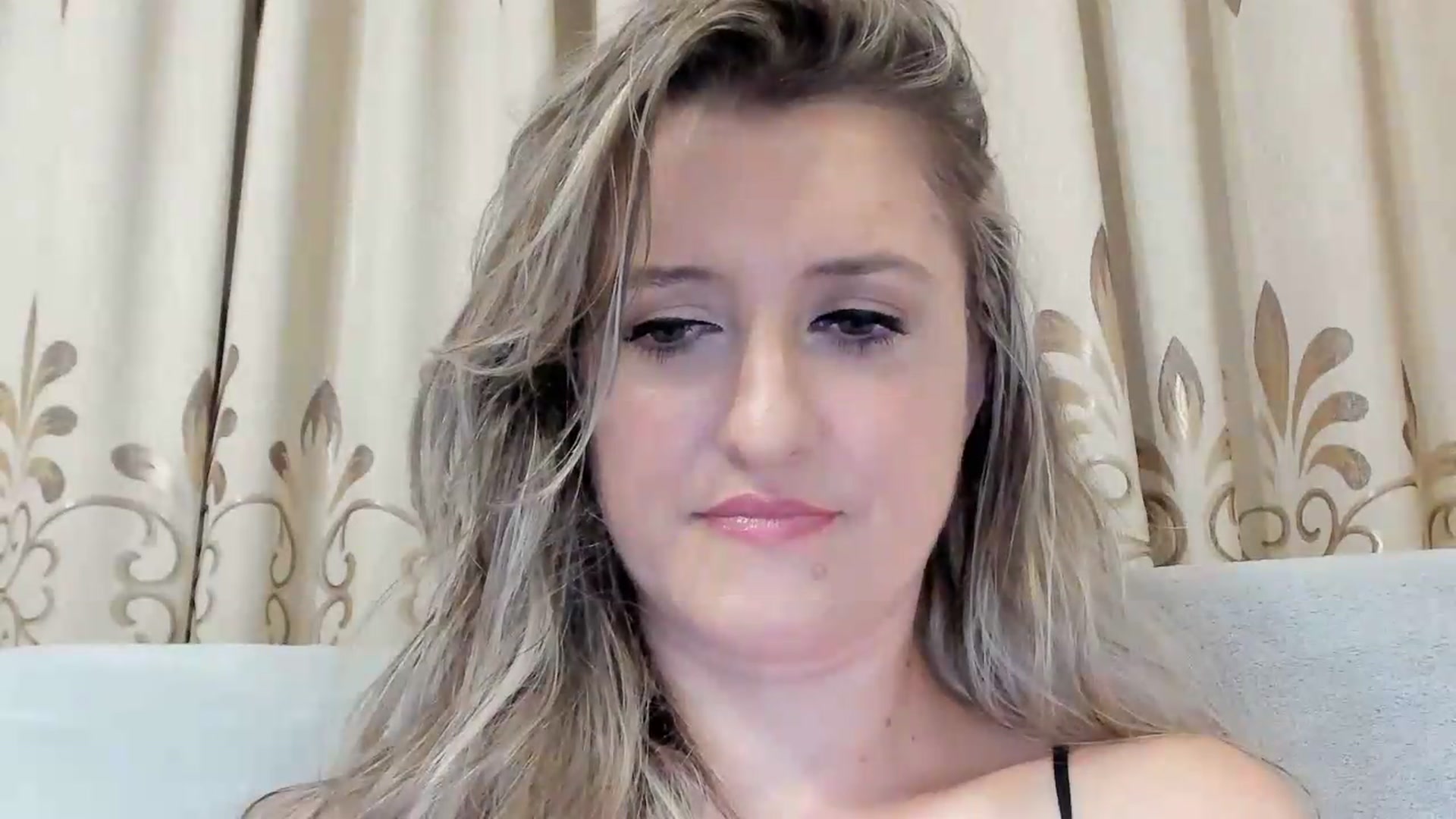 Gallery image thumbnail from BestDream's myfreecams stream on, 08/13/2026, 23:51 image 10 of 20