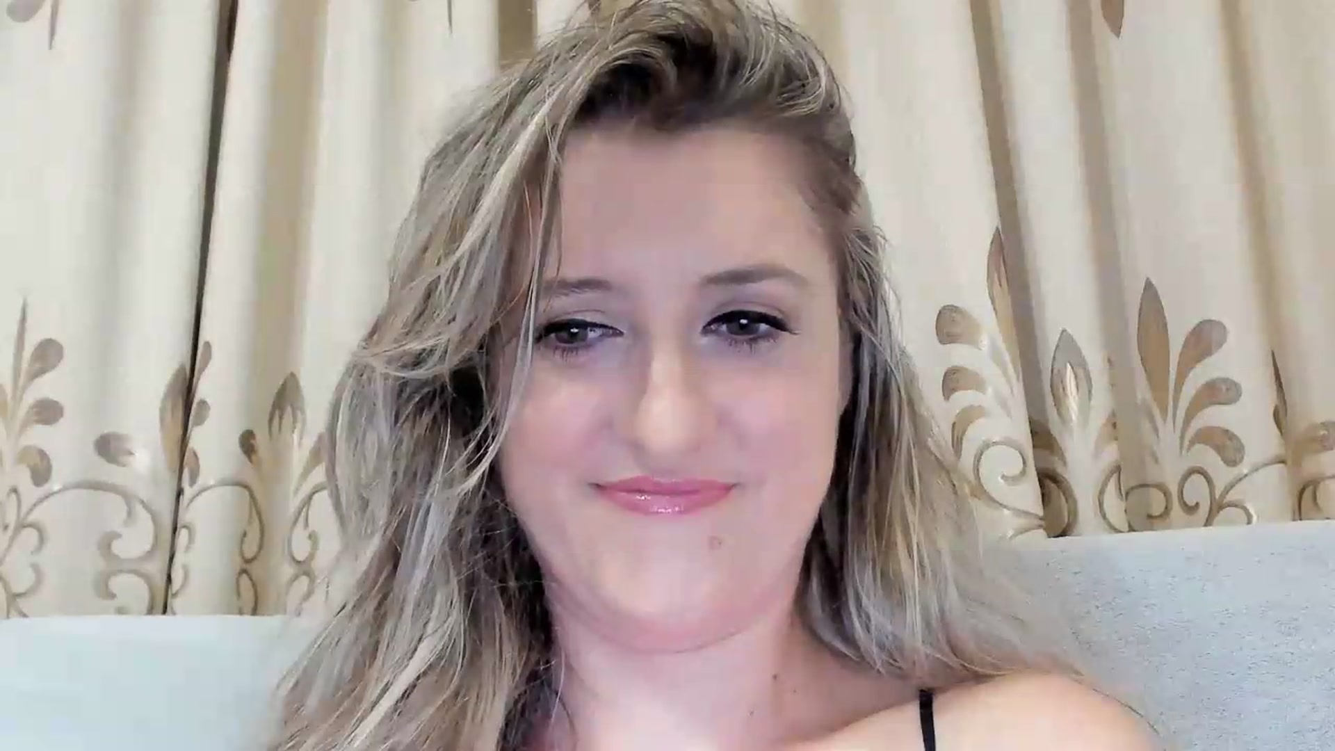 Gallery image thumbnail from BestDream's myfreecams stream on, 08/13/2026, 23:51 image 13 of 20