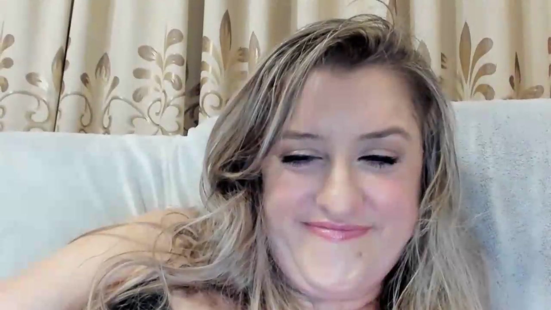 Gallery image thumbnail from BestDream's myfreecams stream on, 08/14/2026, 02:58 image 5 of 20