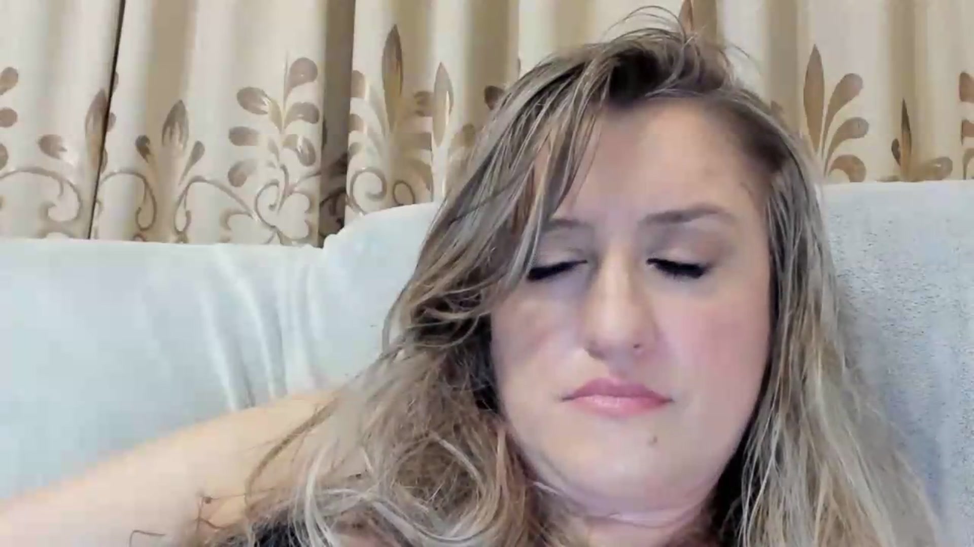 Gallery image thumbnail from BestDream's myfreecams stream on, 08/14/2026, 02:58 image 16 of 20