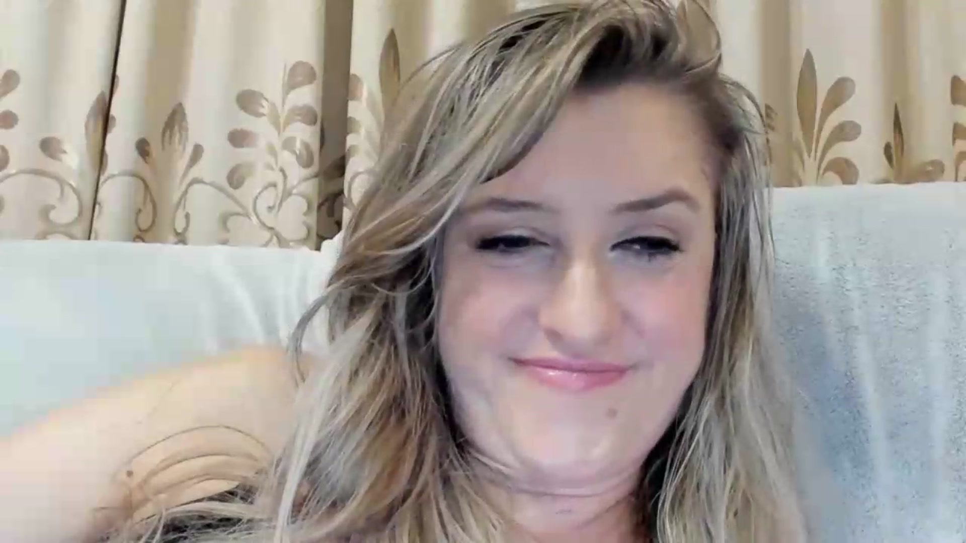 Gallery image thumbnail from BestDream's myfreecams stream on, 08/14/2026, 02:58 image 18 of 20