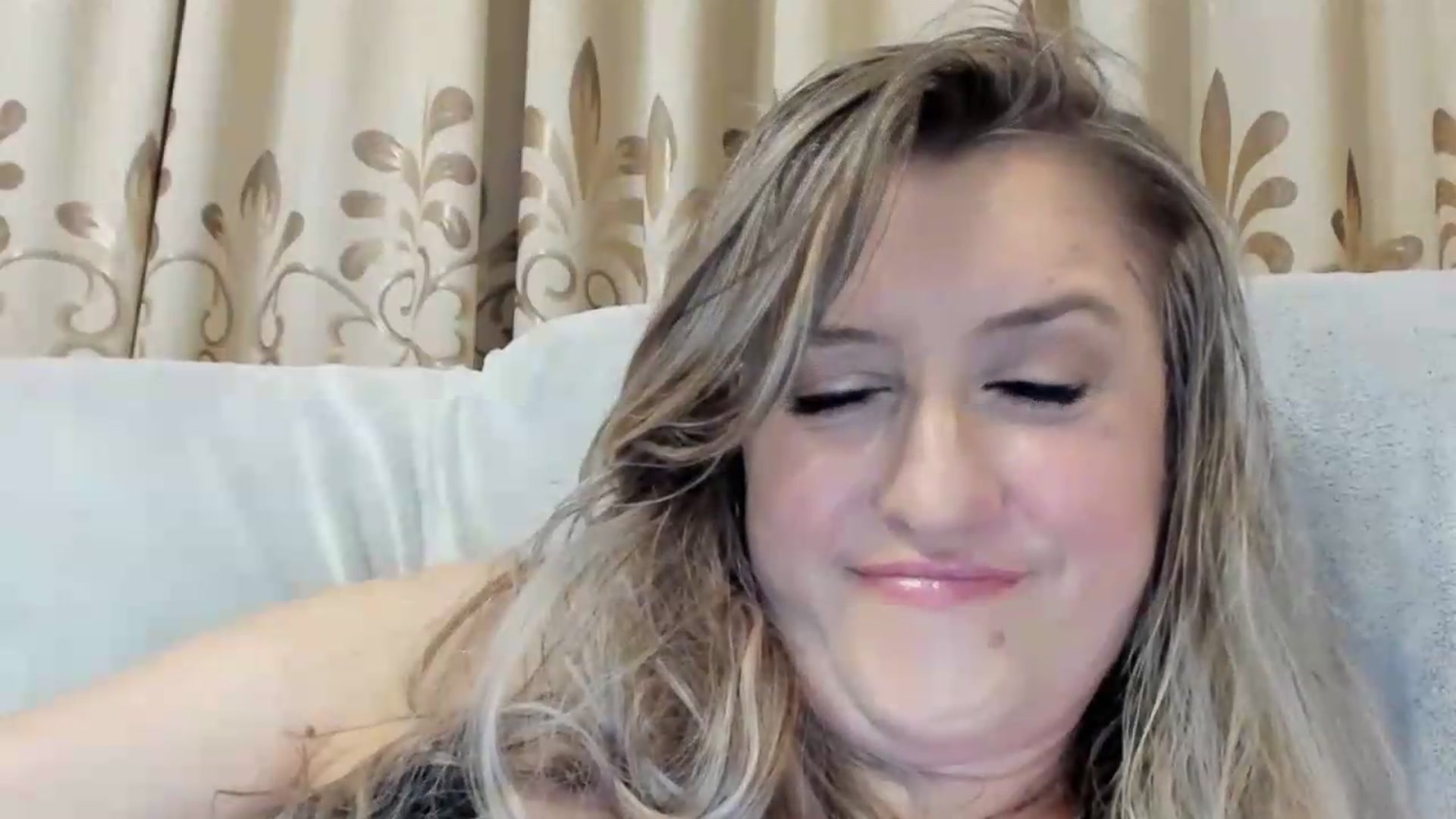 Gallery image thumbnail from BestDream's myfreecams stream on, 08/14/2026, 02:58 image 10 of 20