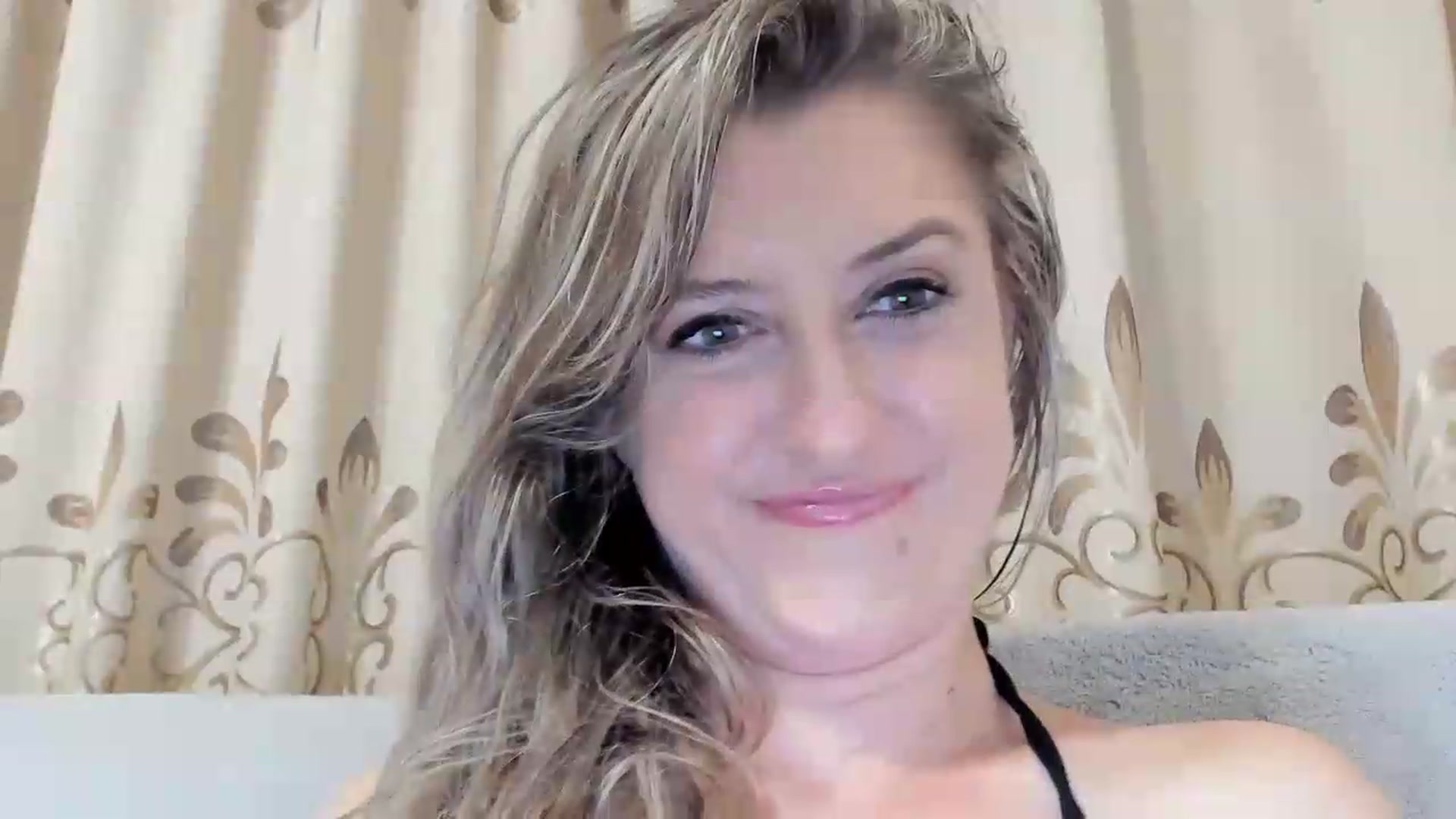 Gallery image thumbnail from BestDream's myfreecams stream on, 08/15/2026, 01:48 image 8 of 20