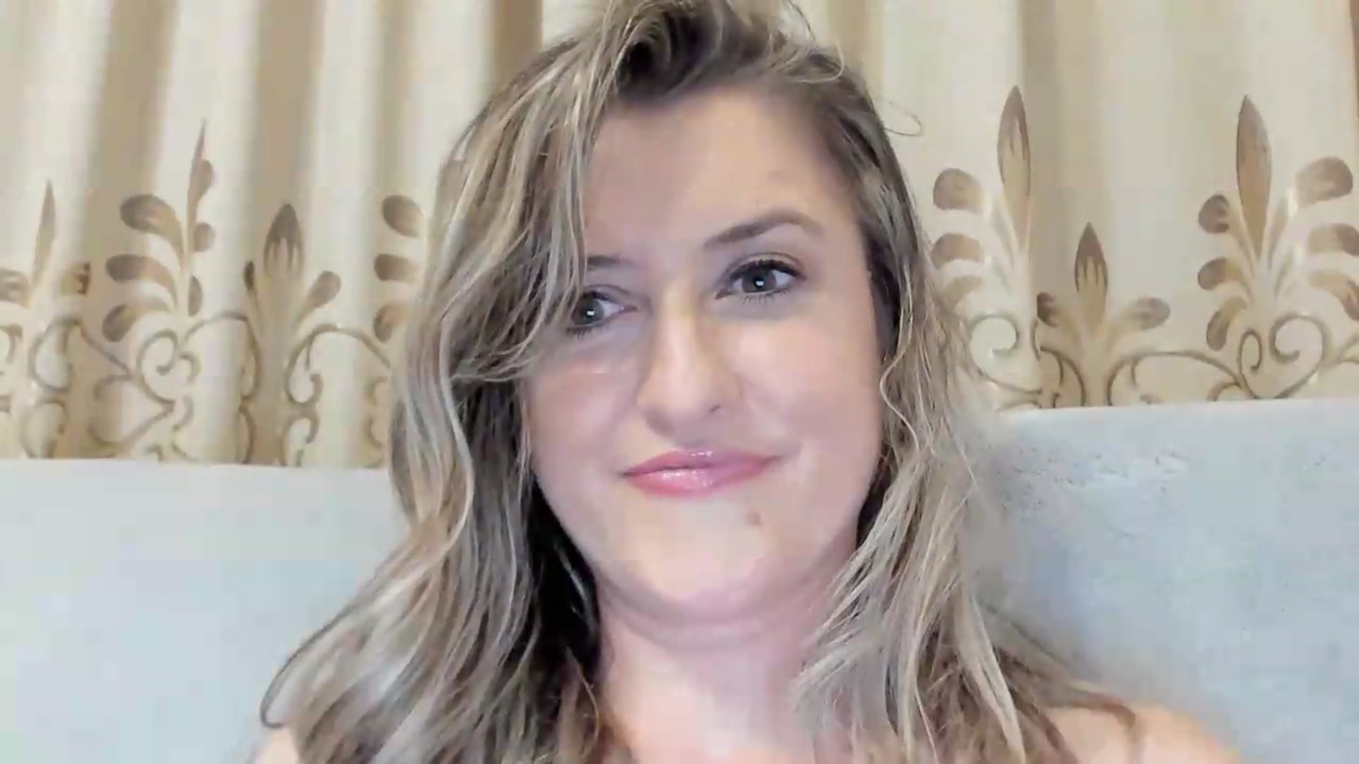 Gallery image thumbnail from BestDream's myfreecams stream on, 08/15/2026, 01:48 image 17 of 20