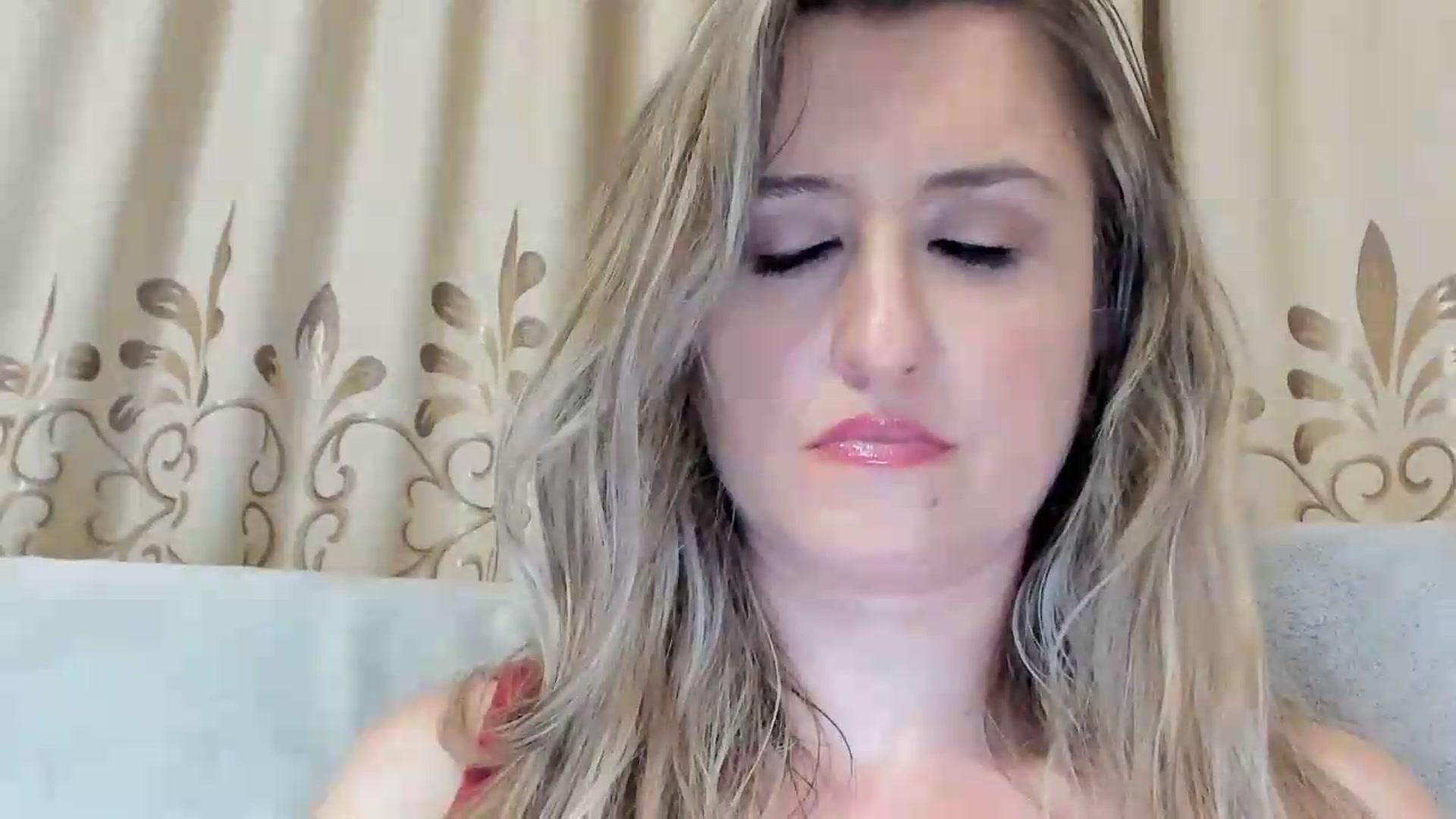 Gallery image thumbnail from BestDream's myfreecams stream on, 08/16/2026, 20:17 image 8 of 20