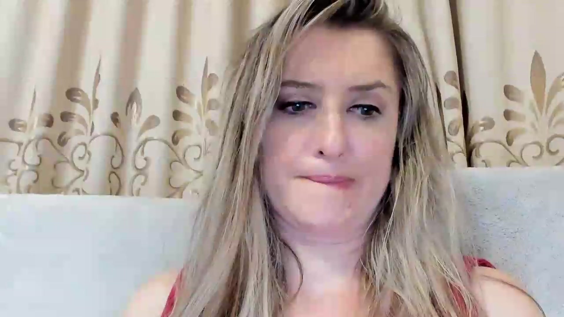 Gallery image thumbnail from BestDream's myfreecams stream on, 08/17/2026, 24:27 image 19 of 20