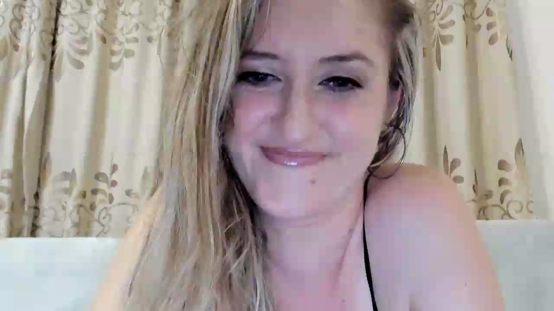 Gallery image thumbnail from BestDream's myfreecams stream on, 08/17/2026, 23:30 image 8 of 20
