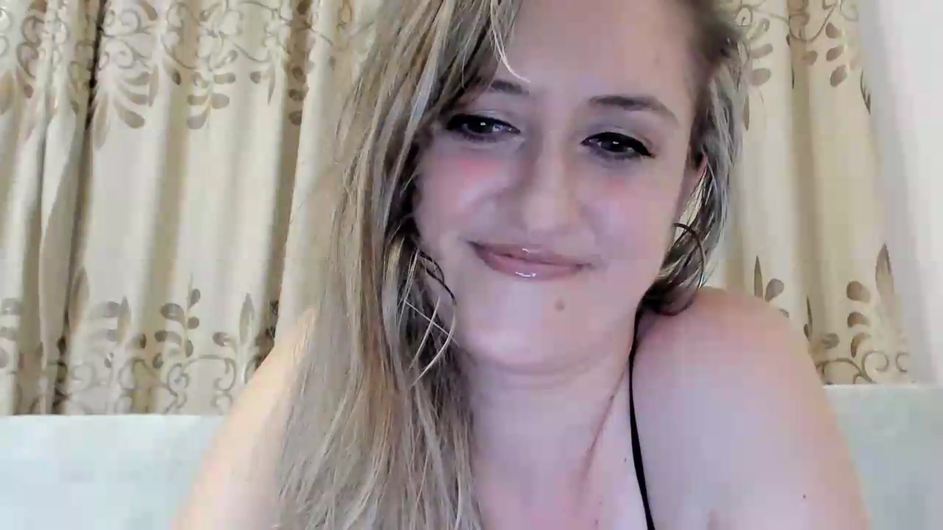 Gallery image thumbnail from BestDream's myfreecams stream on, 08/17/2026, 23:30 image 12 of 20
