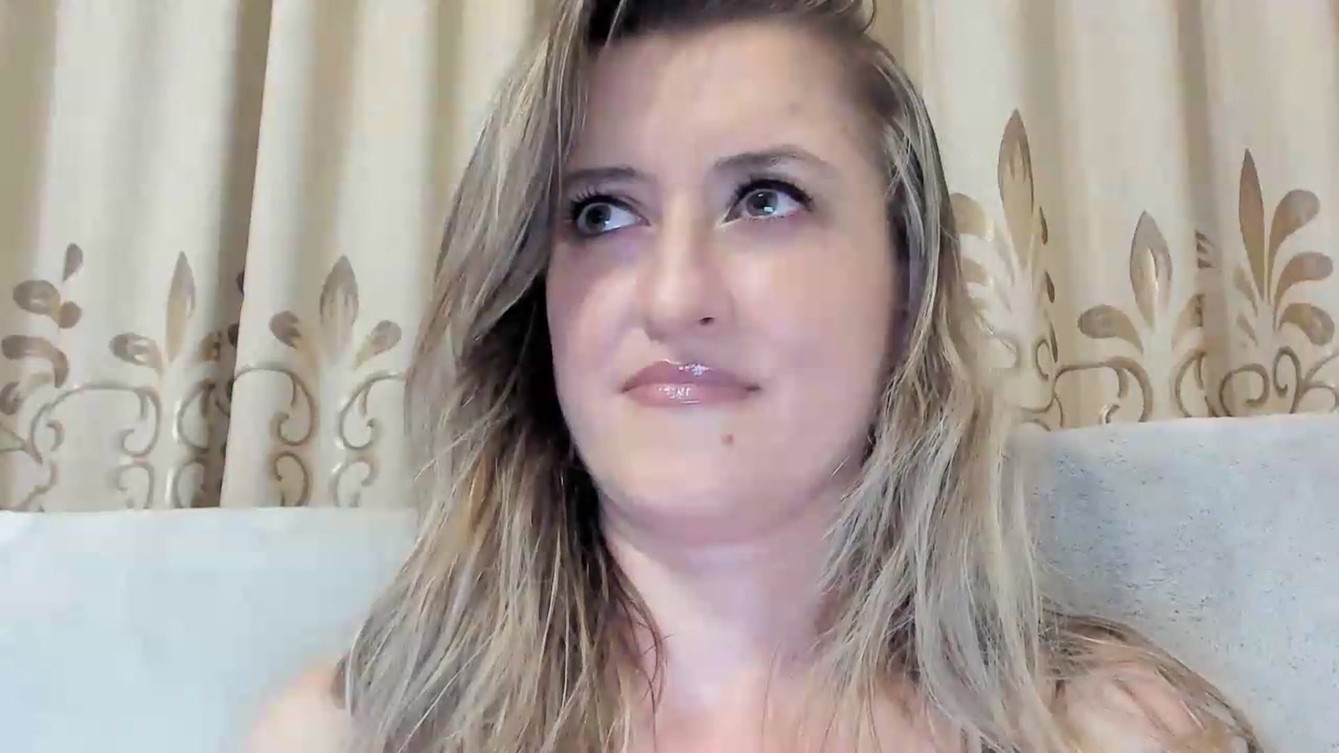 Gallery image thumbnail from BestDream's myfreecams stream on, 08/18/2026, 24:00 image 20 of 20