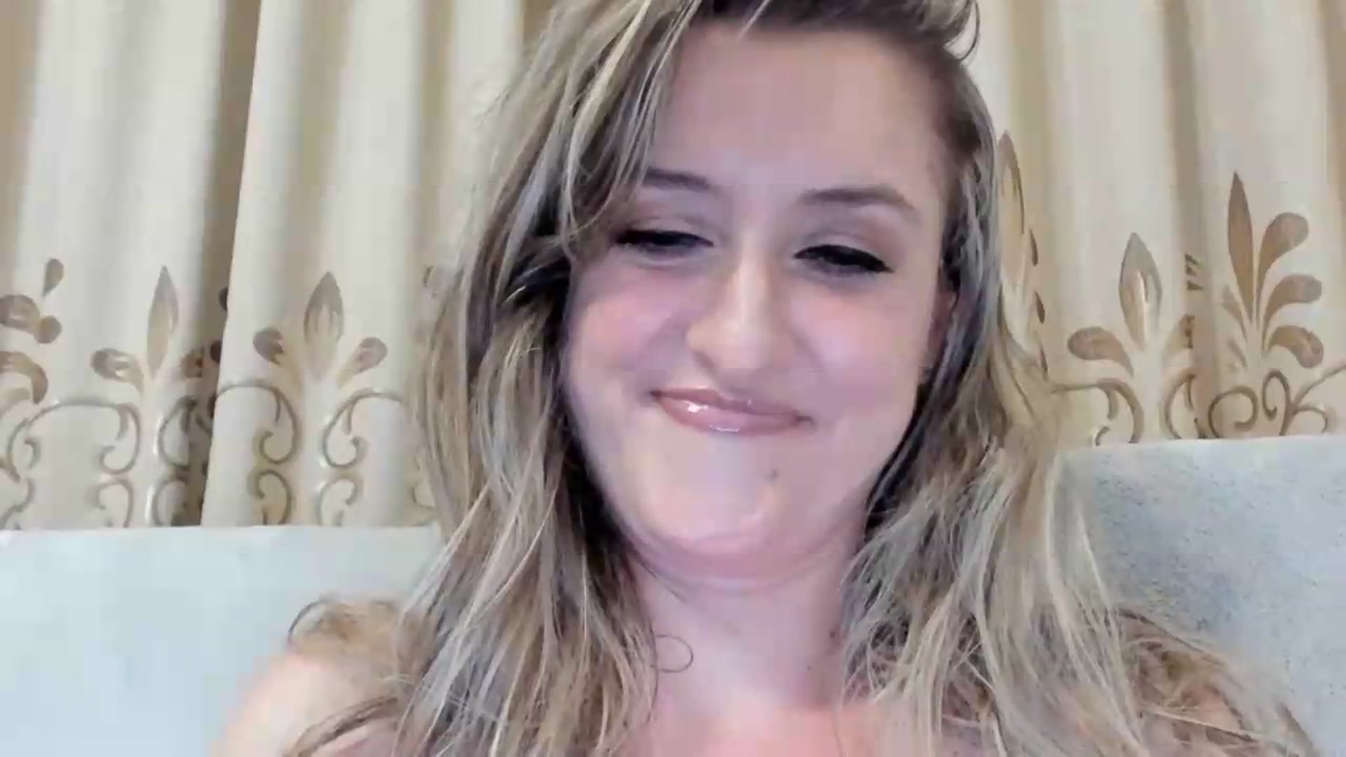 Gallery image thumbnail from BestDream's myfreecams stream on, 08/18/2026, 24:00 image 3 of 20