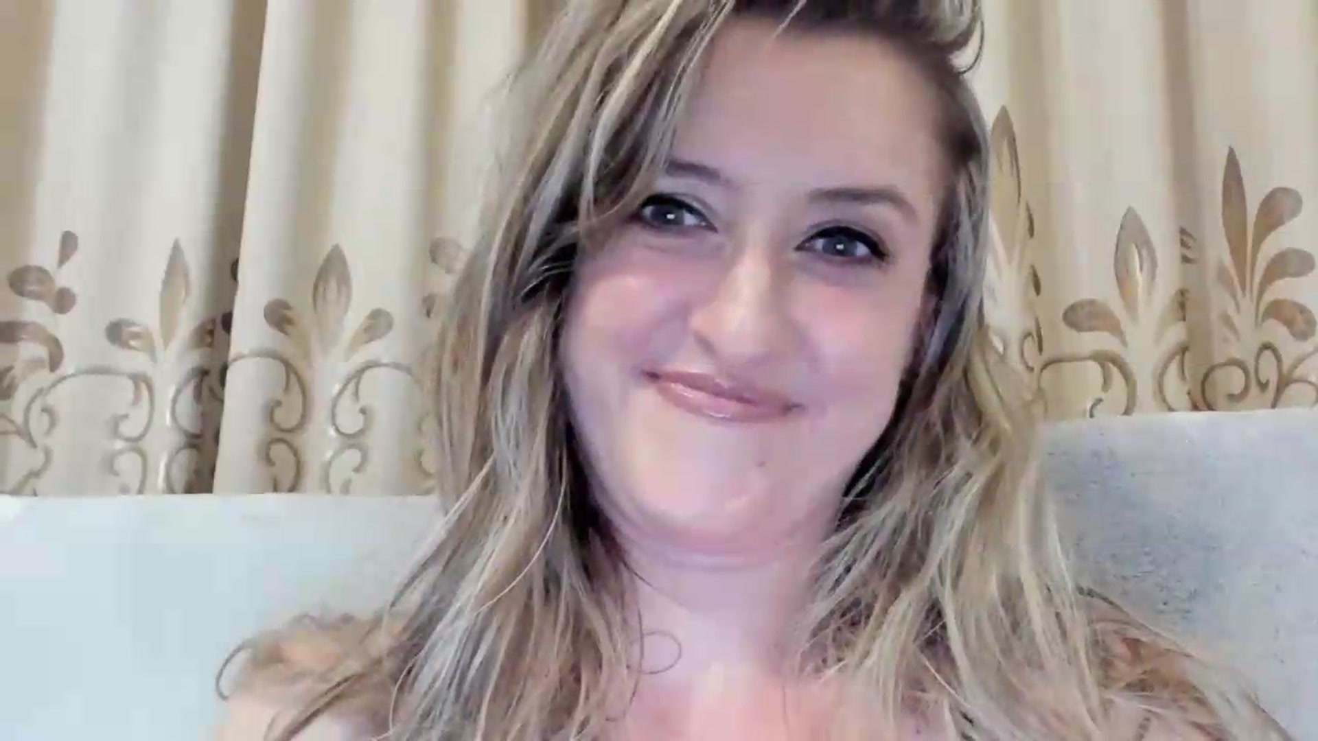Gallery image thumbnail from BestDream's myfreecams stream on, 08/18/2026, 24:00 image 5 of 20