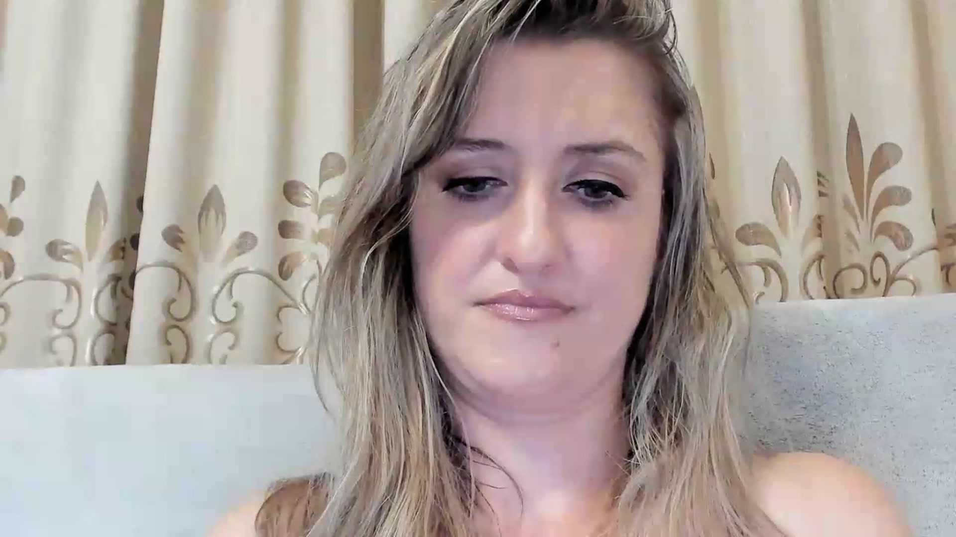 Gallery image thumbnail from BestDream's myfreecams stream on, 08/18/2026, 01:00 image 11 of 20