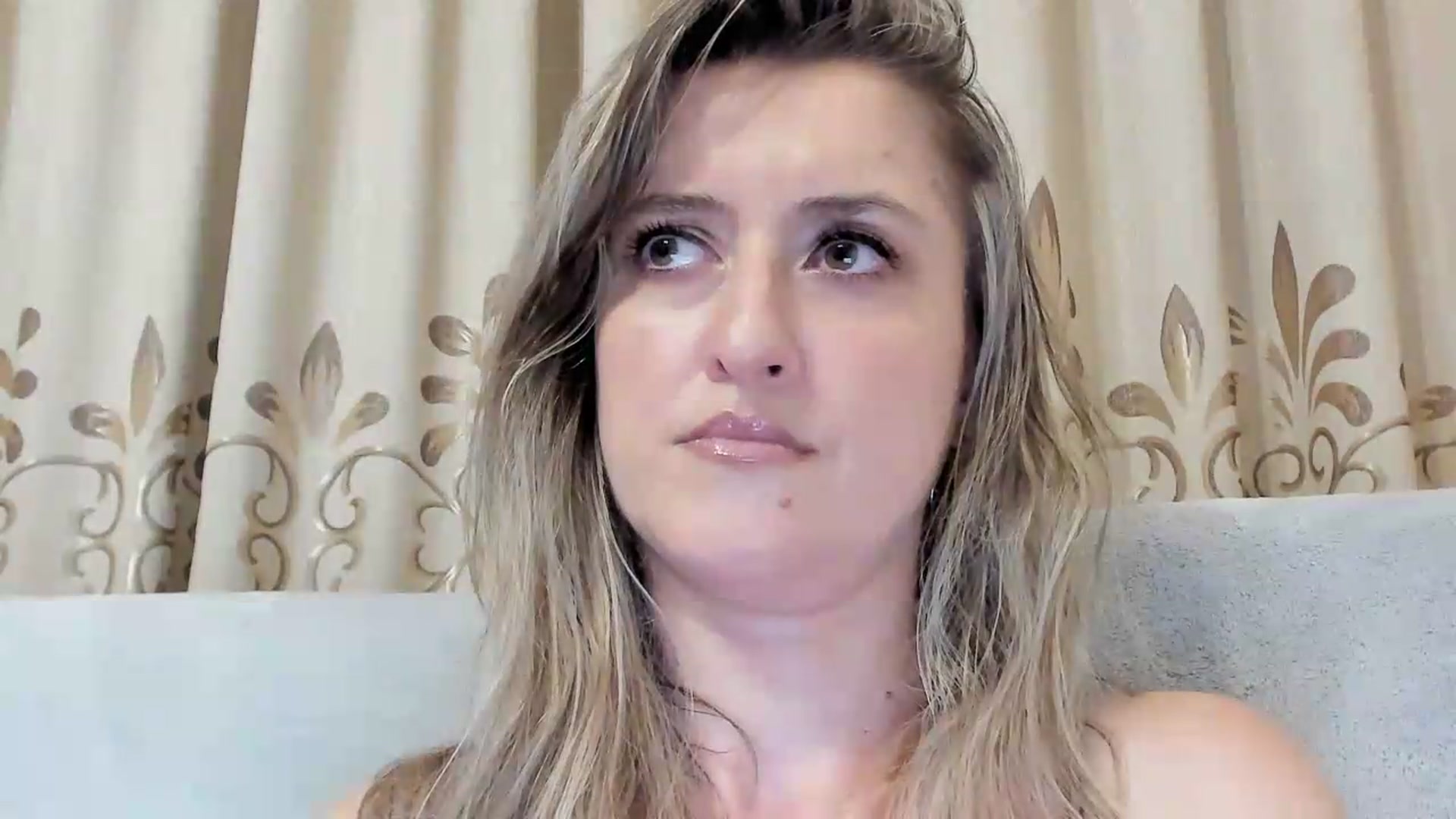 Gallery image thumbnail from BestDream's myfreecams stream on, 08/18/2026, 01:00 image 3 of 20