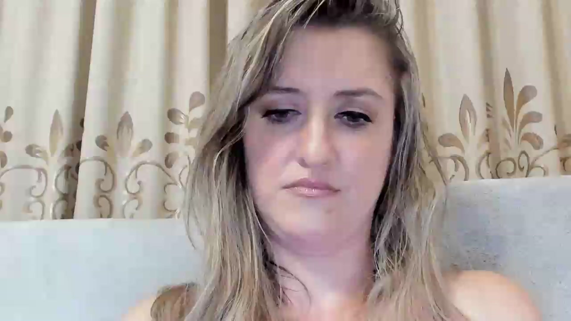 Gallery image thumbnail from BestDream's myfreecams stream on, 08/18/2026, 01:00 image 12 of 20