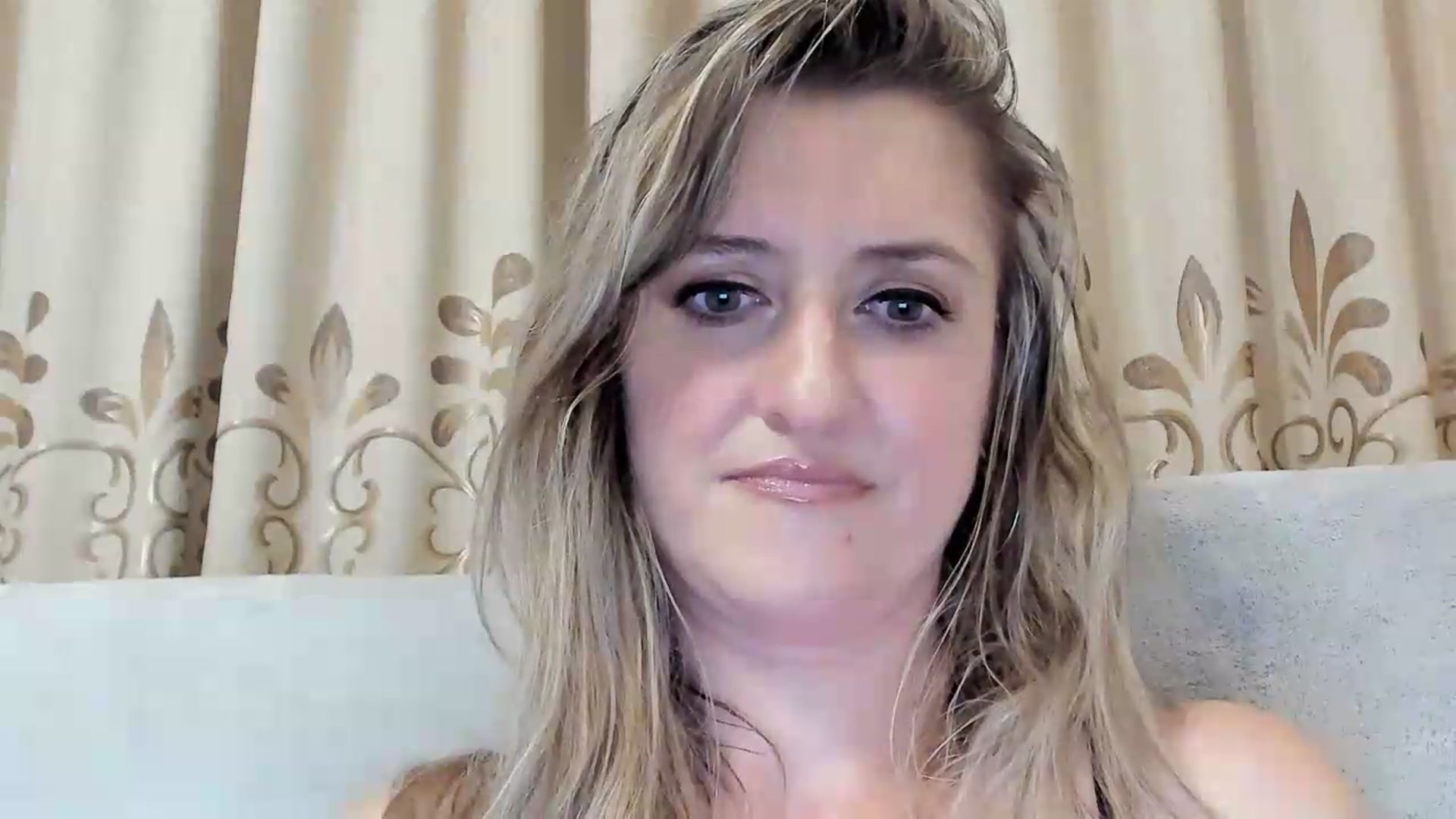 Gallery image thumbnail from BestDream's myfreecams stream on, 08/18/2026, 01:00 image 19 of 20