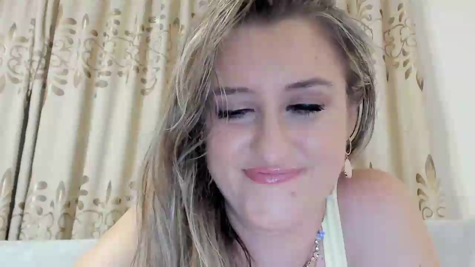 Gallery image thumbnail from BestDream's myfreecams stream on, 08/19/2026, 01:26 image 20 of 20