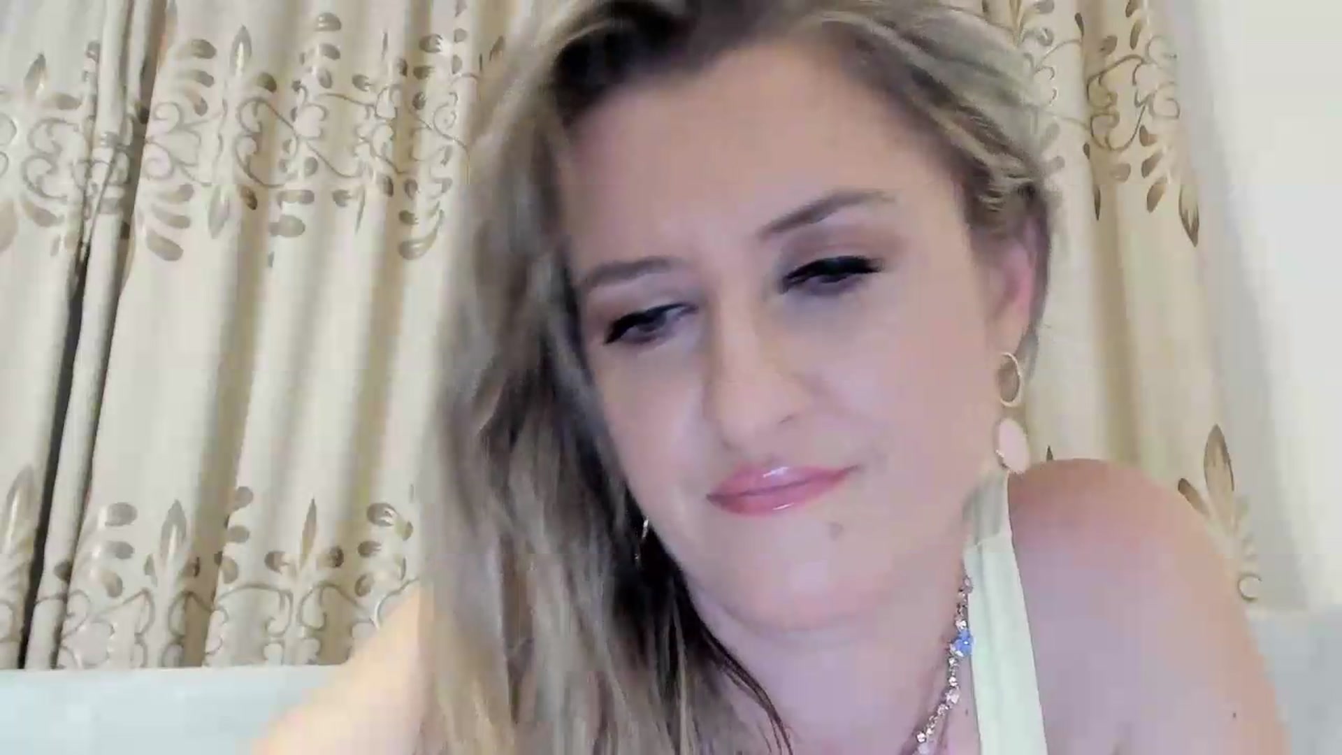 Gallery image thumbnail from BestDream's myfreecams stream on, 08/19/2026, 01:26 image 12 of 20