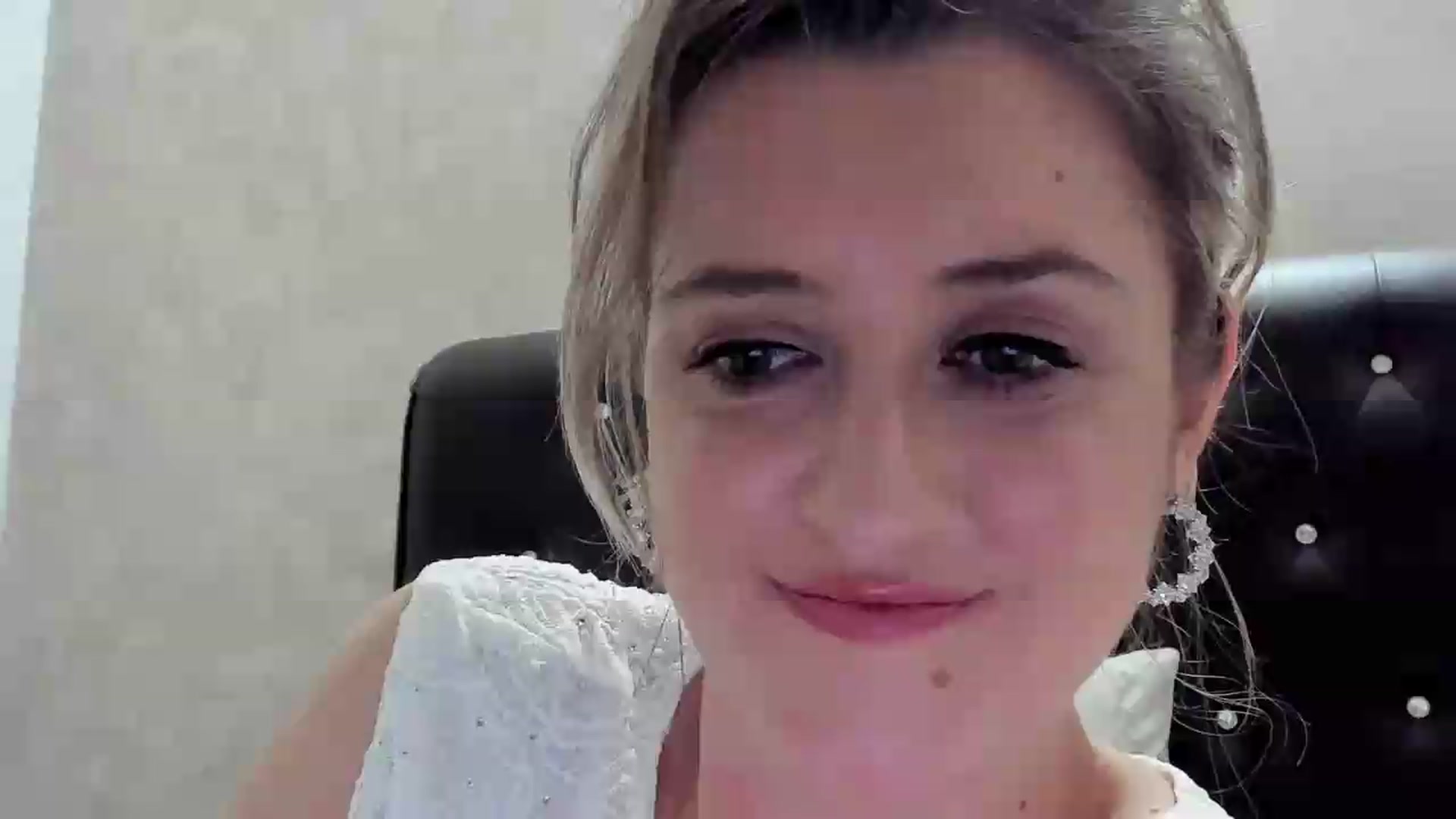 Gallery image thumbnail from BestDream's myfreecams stream on, 08/23/2026, 22:42 image 16 of 20