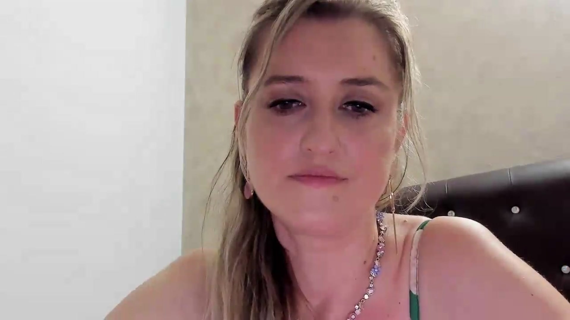 Gallery image thumbnail from BestDream's myfreecams stream on, 08/24/2026, 22:23 image 5 of 20