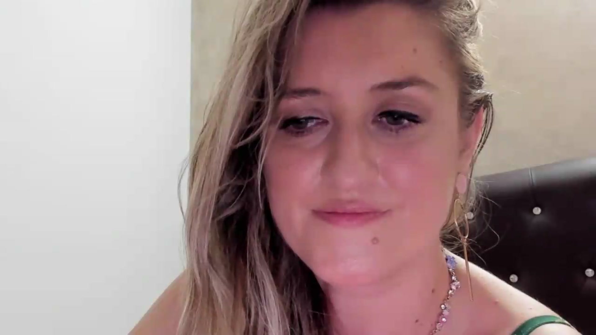 Gallery image thumbnail from BestDream's myfreecams stream on, 08/24/2026, 22:23 image 17 of 20