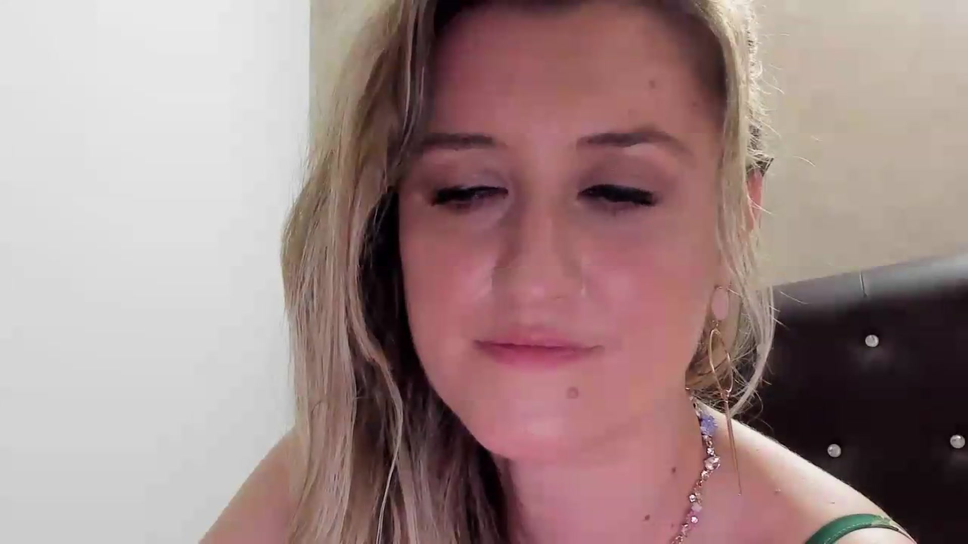 Gallery image thumbnail from BestDream's myfreecams stream on, 08/24/2026, 22:23 image 15 of 20