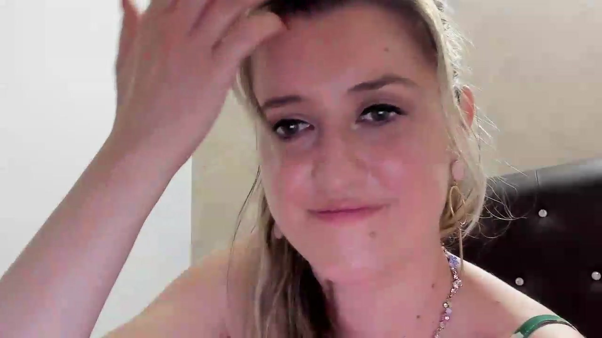 Gallery image thumbnail from BestDream's myfreecams stream on, 08/24/2026, 22:23 image 12 of 20