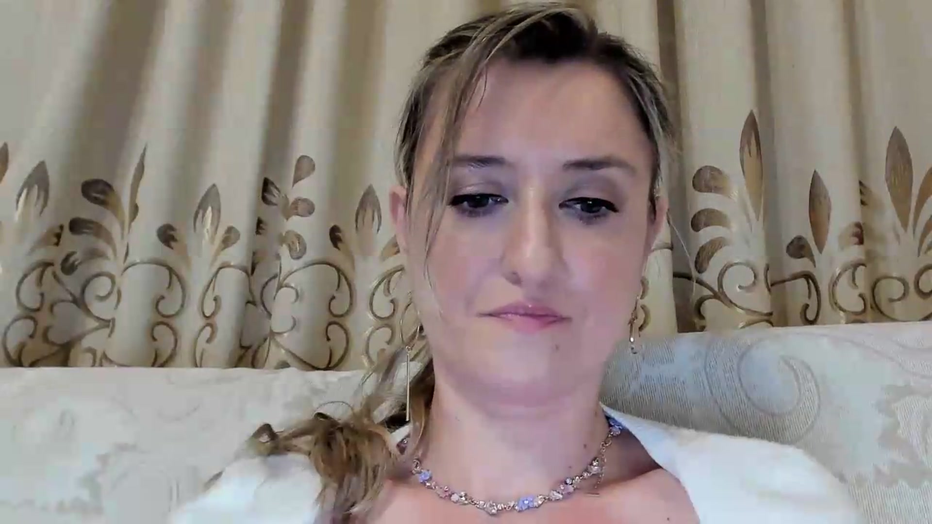 Gallery image thumbnail from BestDream's myfreecams stream on, 08/25/2026, 23:49 image 17 of 20