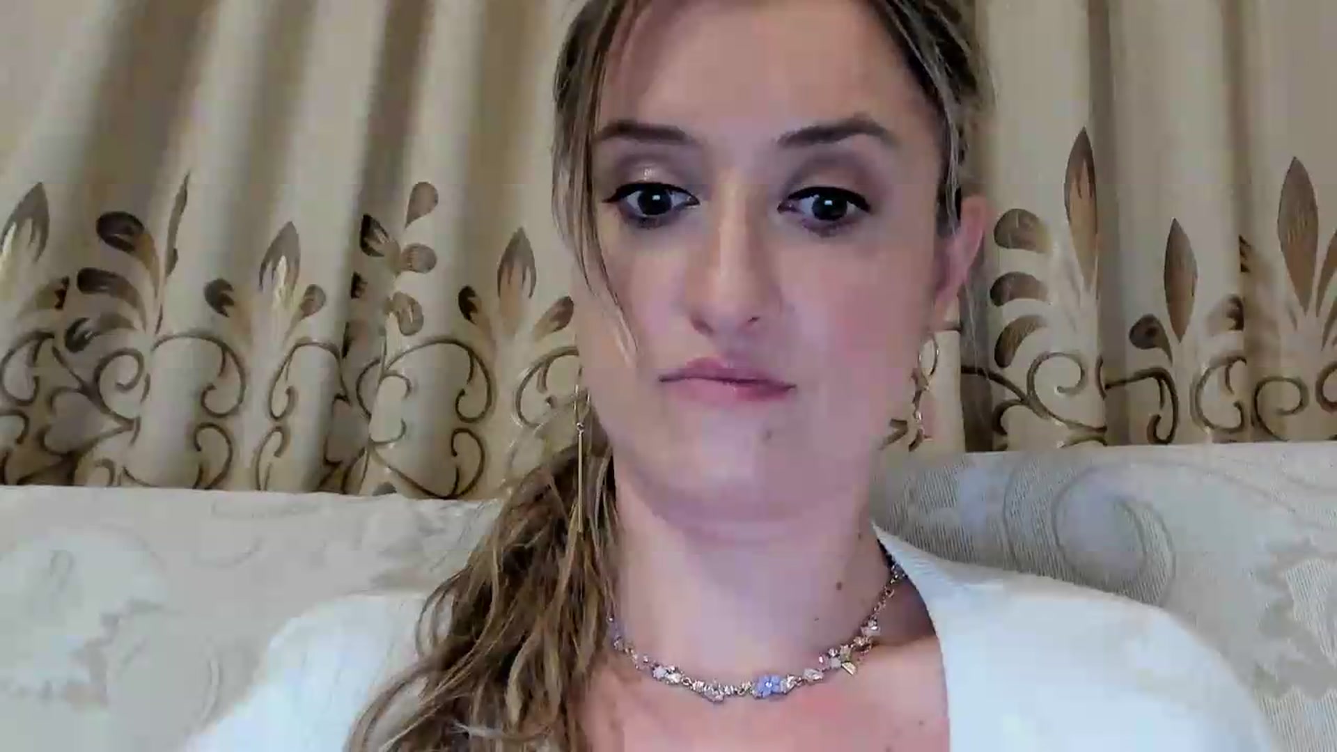 Gallery image thumbnail from BestDream's myfreecams stream on, 08/26/2026, 24:14 image 5 of 20