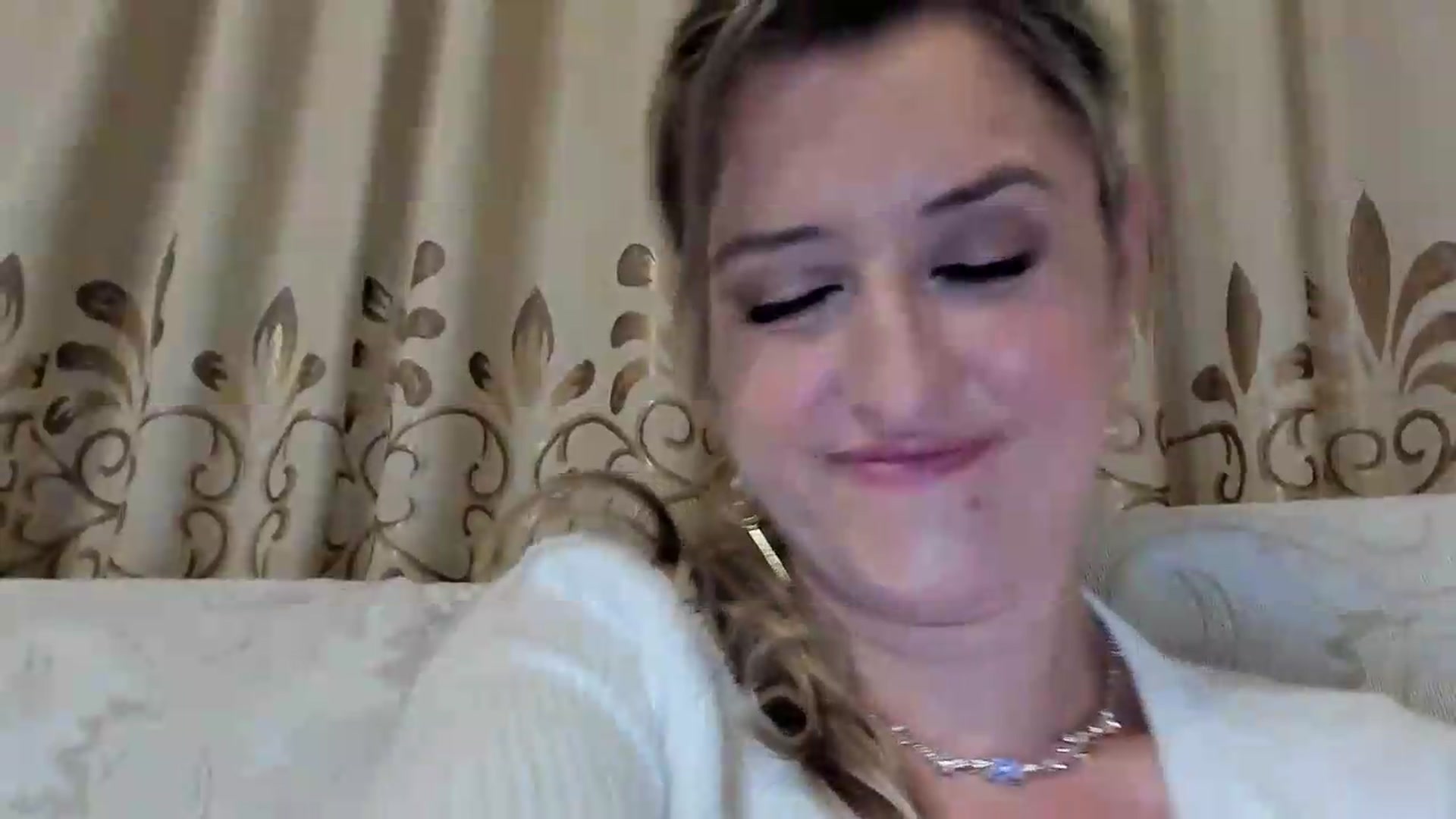 Gallery image thumbnail from BestDream's myfreecams stream on, 08/26/2026, 24:14 image 14 of 20