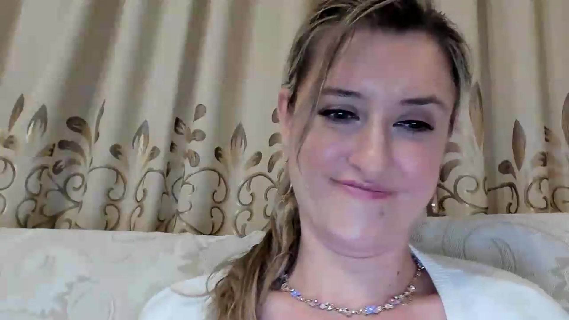 Gallery image thumbnail from BestDream's myfreecams stream on, 08/26/2026, 24:14 image 18 of 20