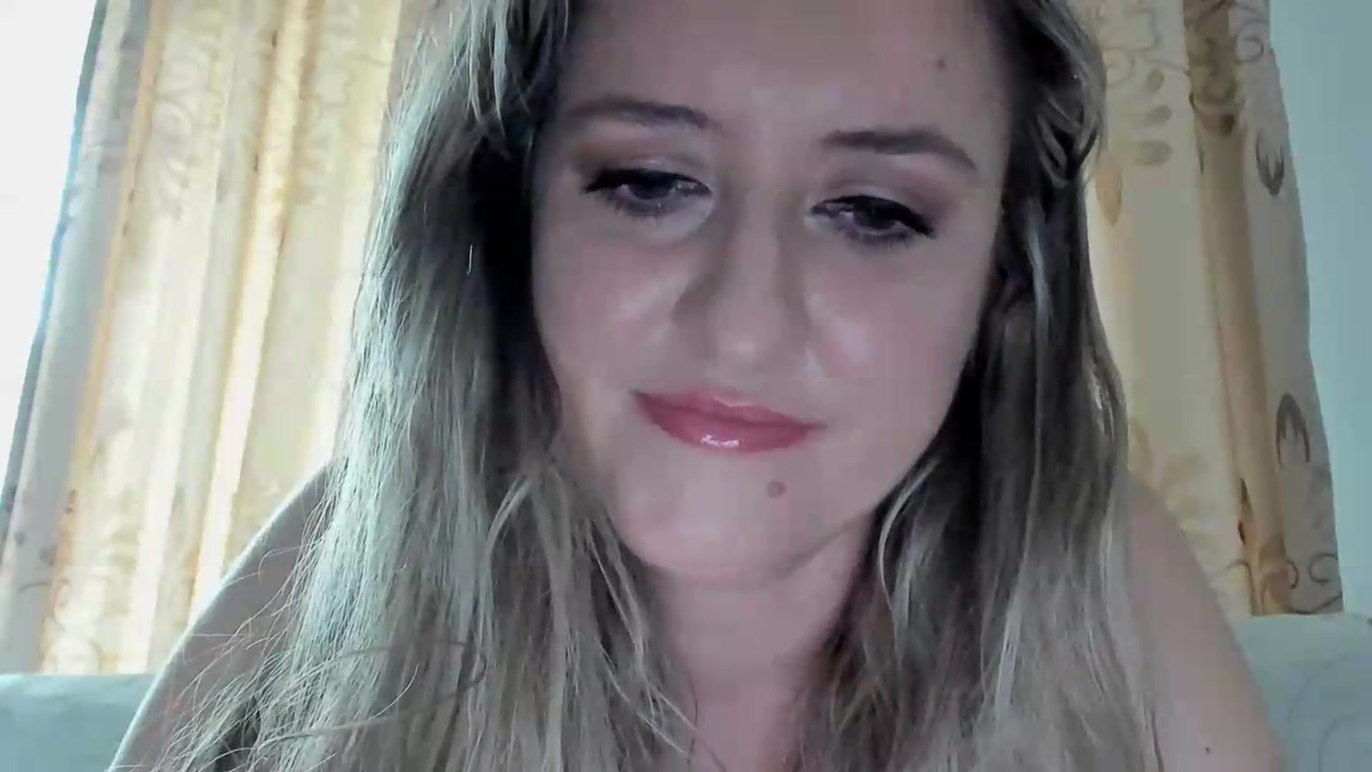 Gallery image thumbnail from BestDream's myfreecams stream on, 08/27/2026, 10:44 image 16 of 20