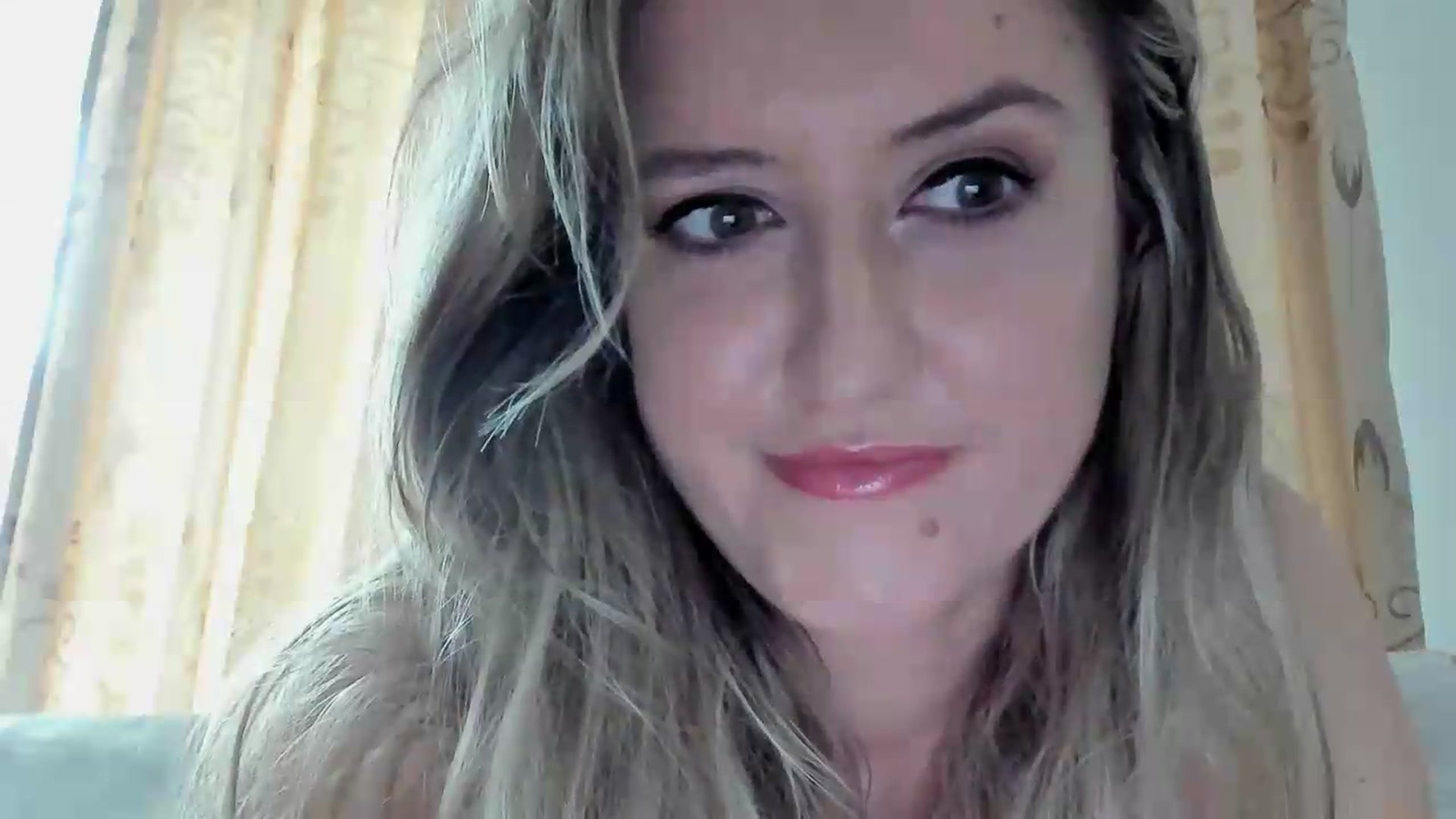 Gallery image thumbnail from BestDream's myfreecams stream on, 08/27/2026, 10:44 image 5 of 20