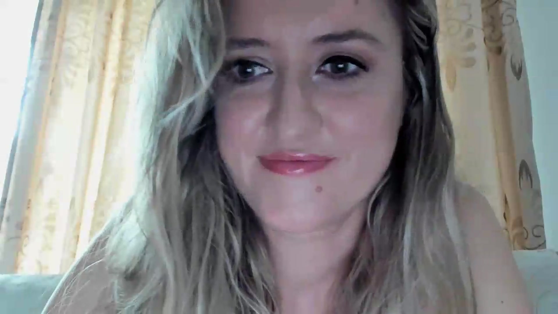 Gallery image thumbnail from BestDream's myfreecams stream on, 08/27/2026, 10:44 image 13 of 20