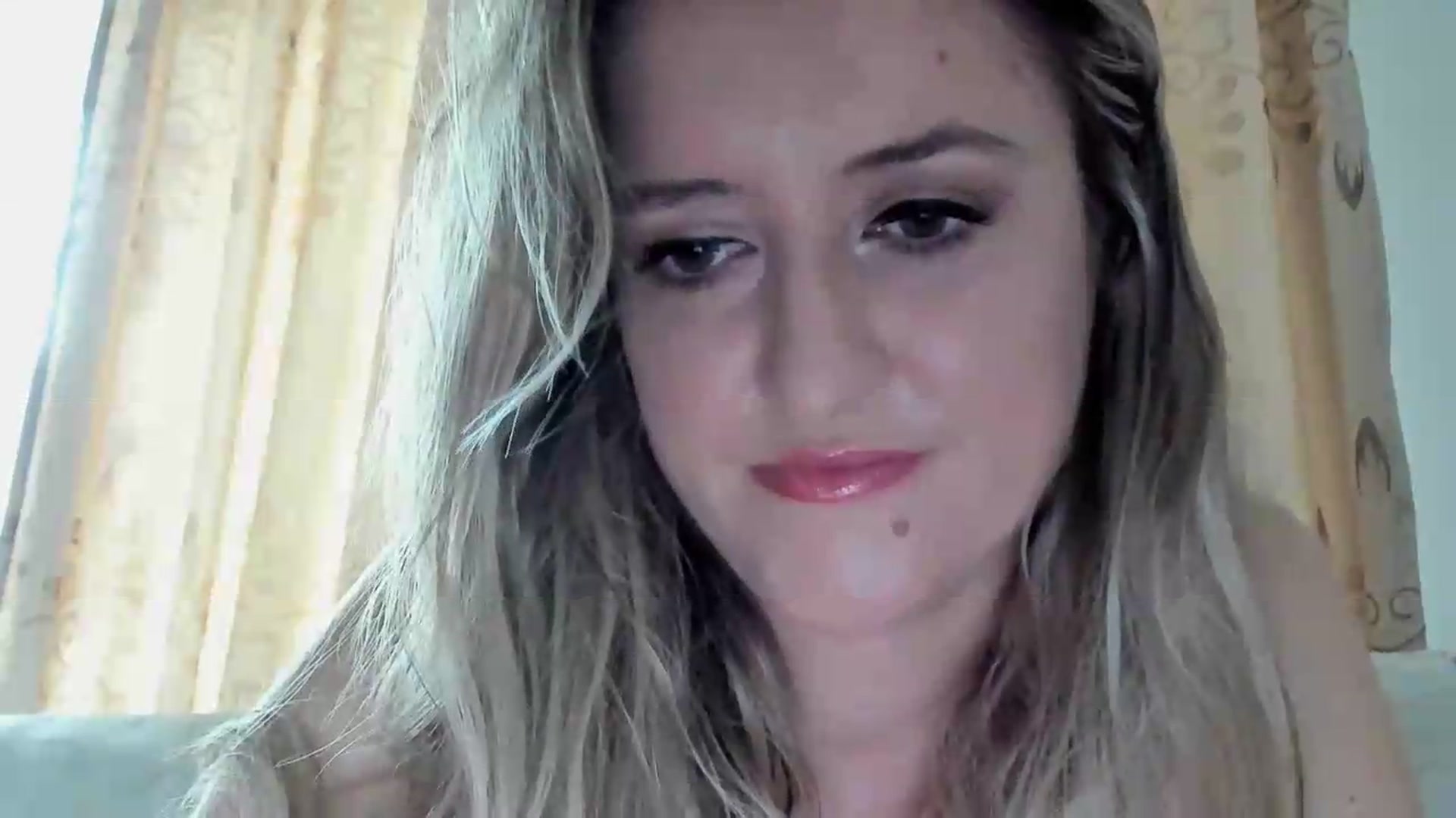 Gallery image thumbnail from BestDream's myfreecams stream on, 08/27/2026, 10:44 image 10 of 20