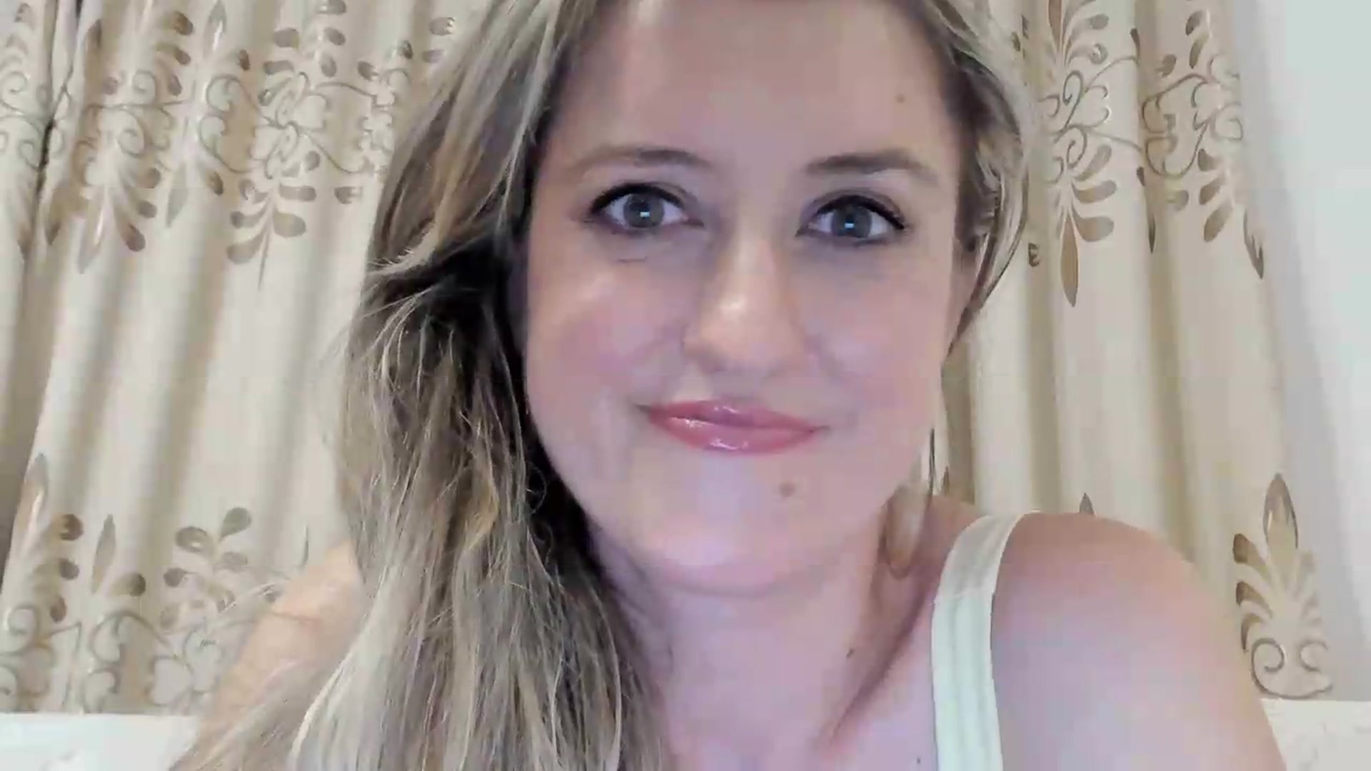 Gallery image thumbnail from BestDream's myfreecams stream on, 08/27/2026, 22:25 image 6 of 20