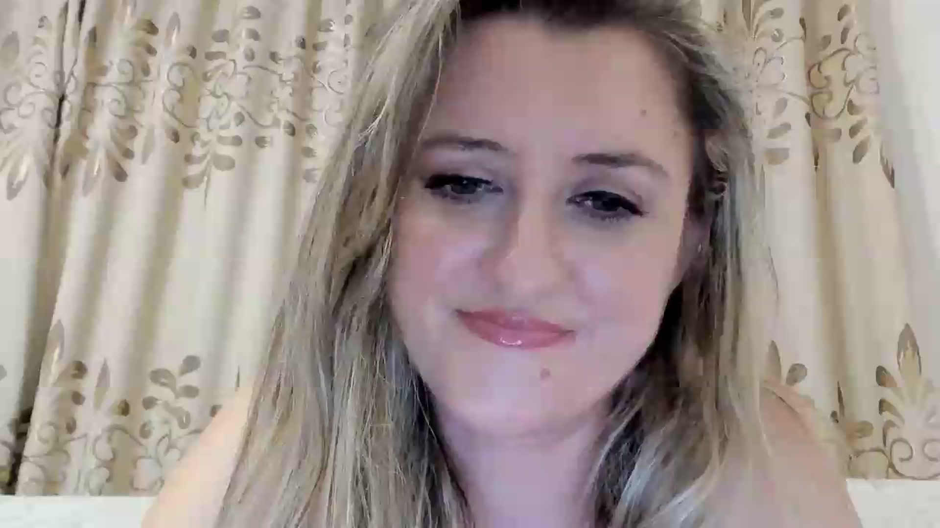 Gallery image thumbnail from BestDream's myfreecams stream on, 08/27/2026, 22:25 image 16 of 20