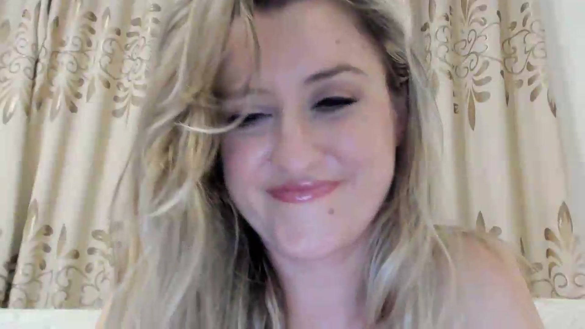 Gallery image thumbnail from BestDream's myfreecams stream on, 08/27/2026, 22:25 image 19 of 20