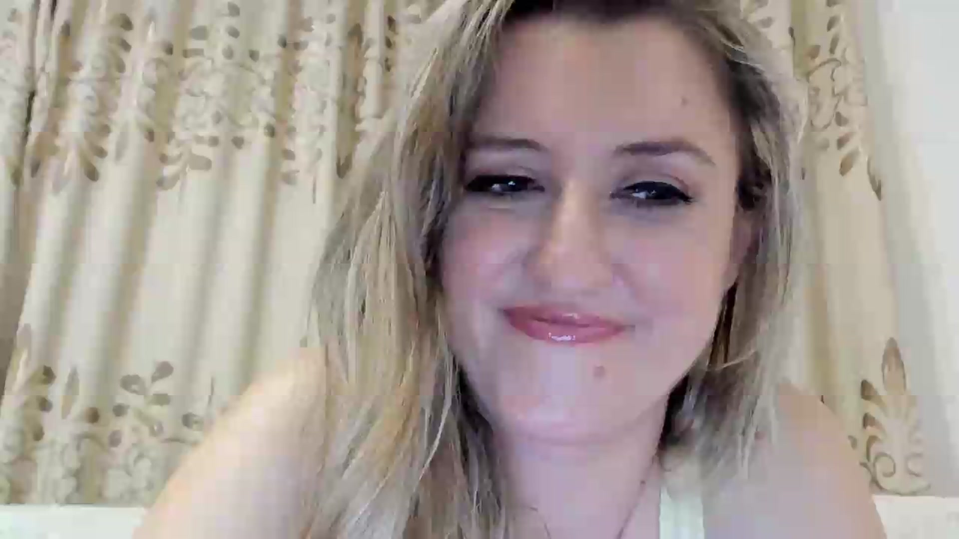 Gallery image thumbnail from BestDream's myfreecams stream on, 08/27/2026, 22:25 image 1 of 20